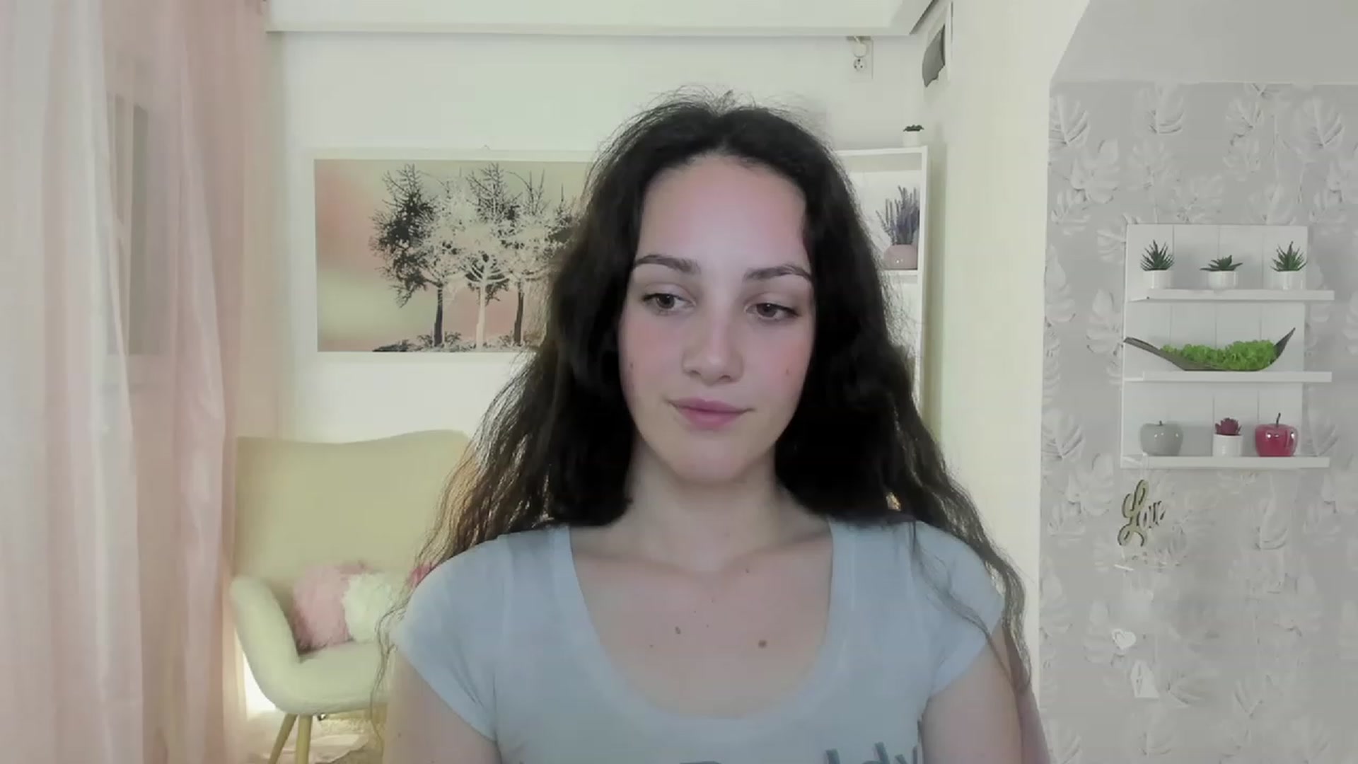 Gallery image thumbnail from Sophie_Rain18's myfreecams stream on, 05/11/2023, 18:10 image 5 of 20