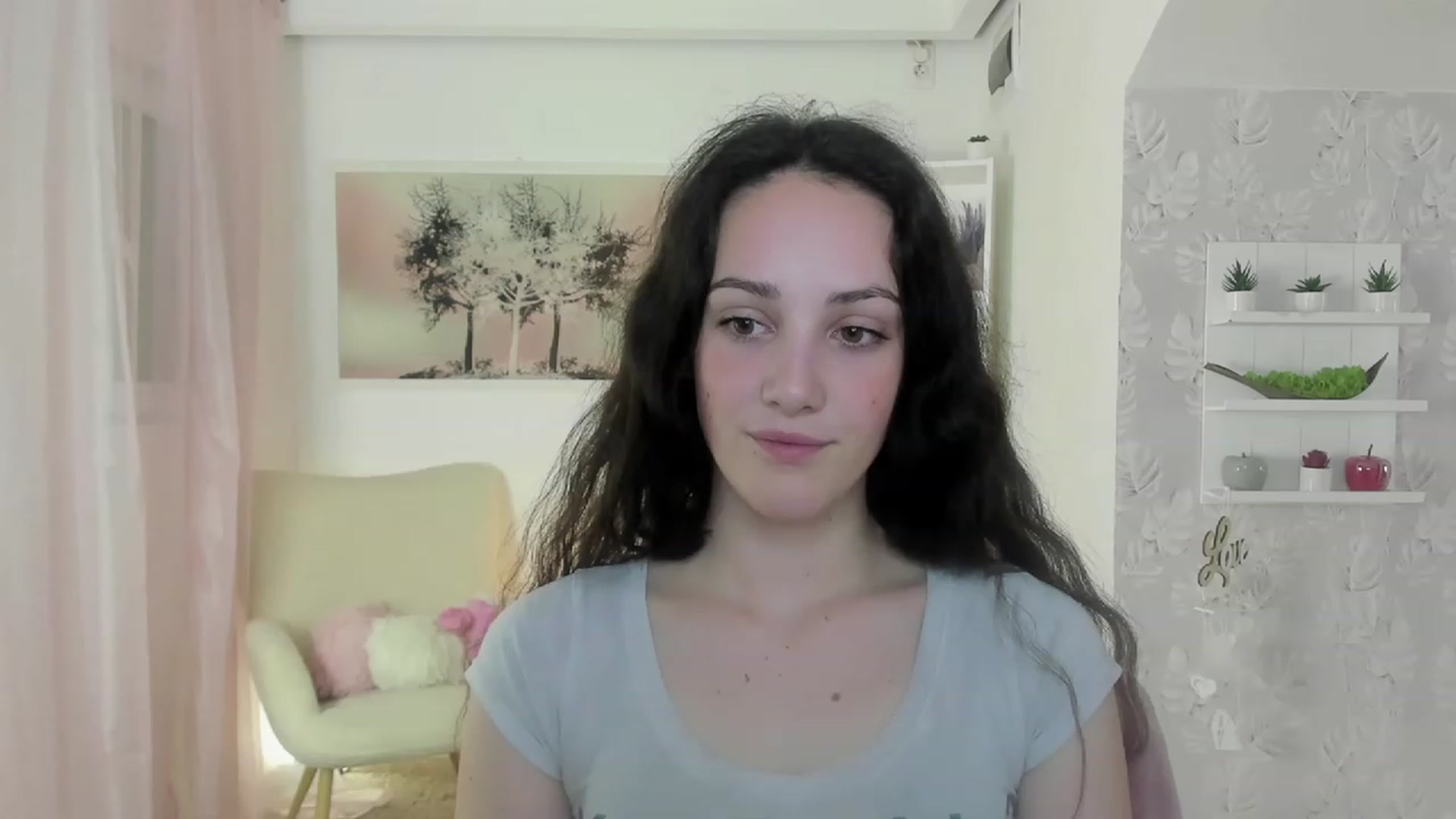 Gallery image thumbnail from Sophie_Rain18's myfreecams stream on, 05/11/2023, 18:10 image 6 of 20