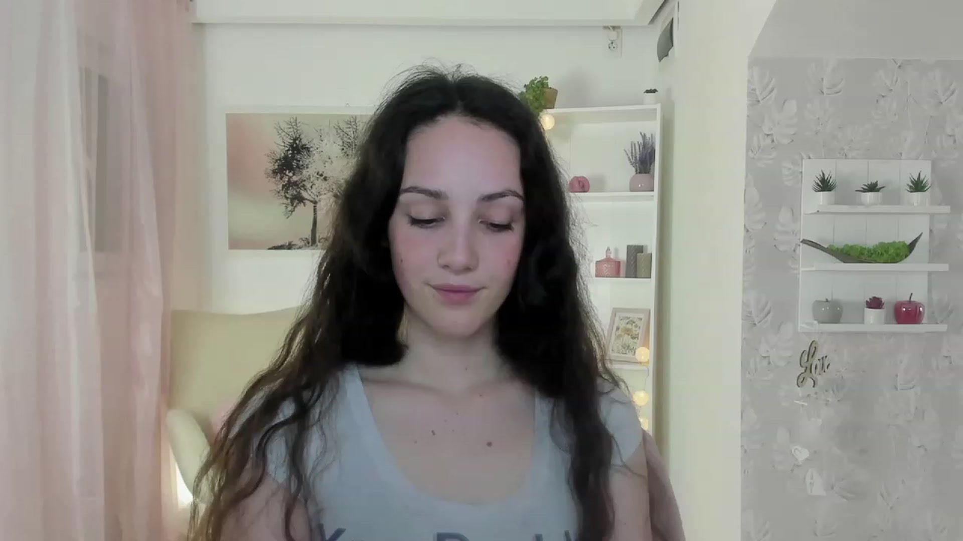 Gallery image thumbnail from Sophie_Rain18's myfreecams stream on, 05/11/2023, 18:10 image 17 of 20