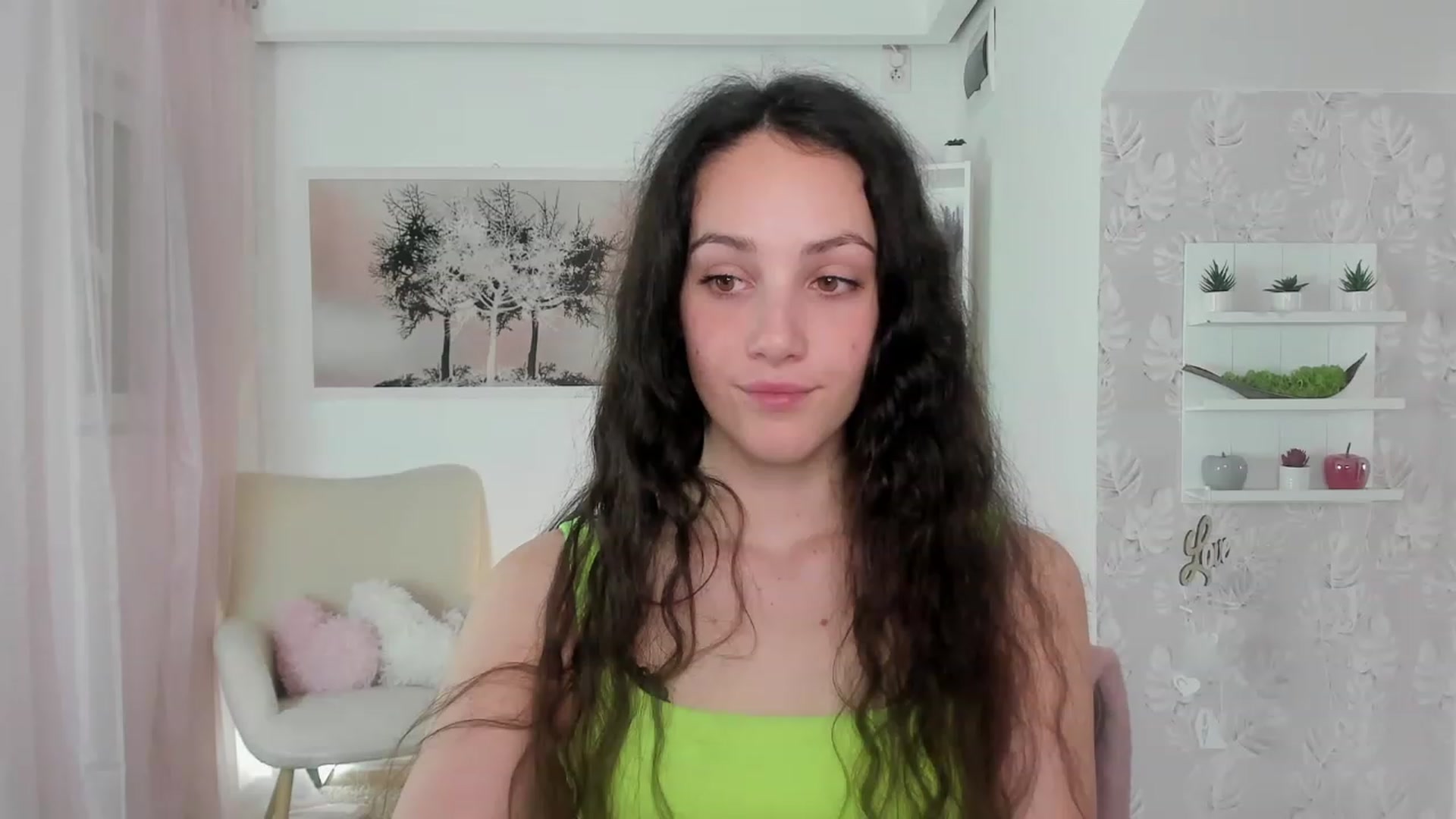 Gallery image thumbnail from Sophie_Rain18's myfreecams stream on, 05/15/2023, 14:58 image 19 of 20