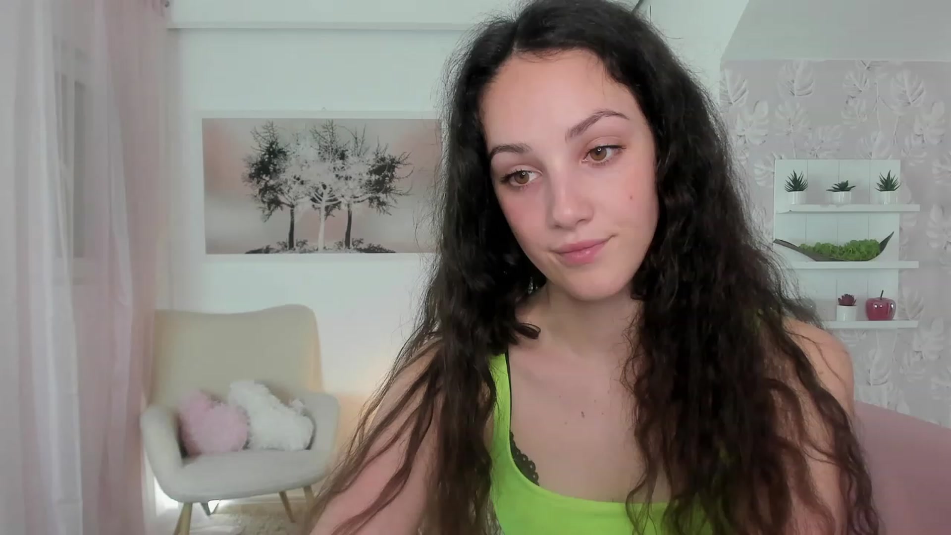 Gallery image thumbnail from Sophie_Rain18's myfreecams stream on, 05/15/2023, 14:58 image 11 of 20