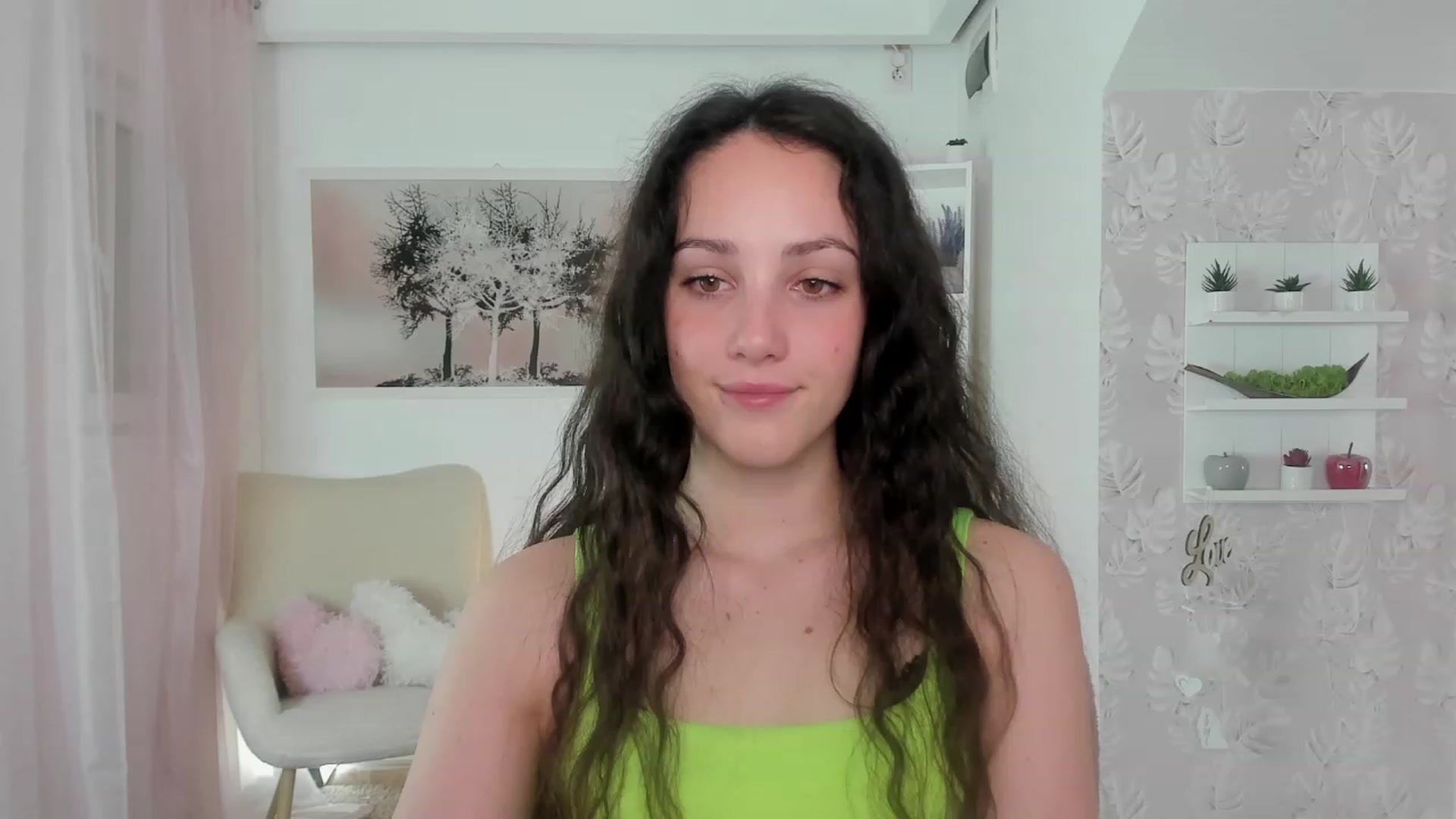 Gallery image thumbnail from Sophie_Rain18's myfreecams stream on, 05/15/2023, 14:58 image 4 of 20