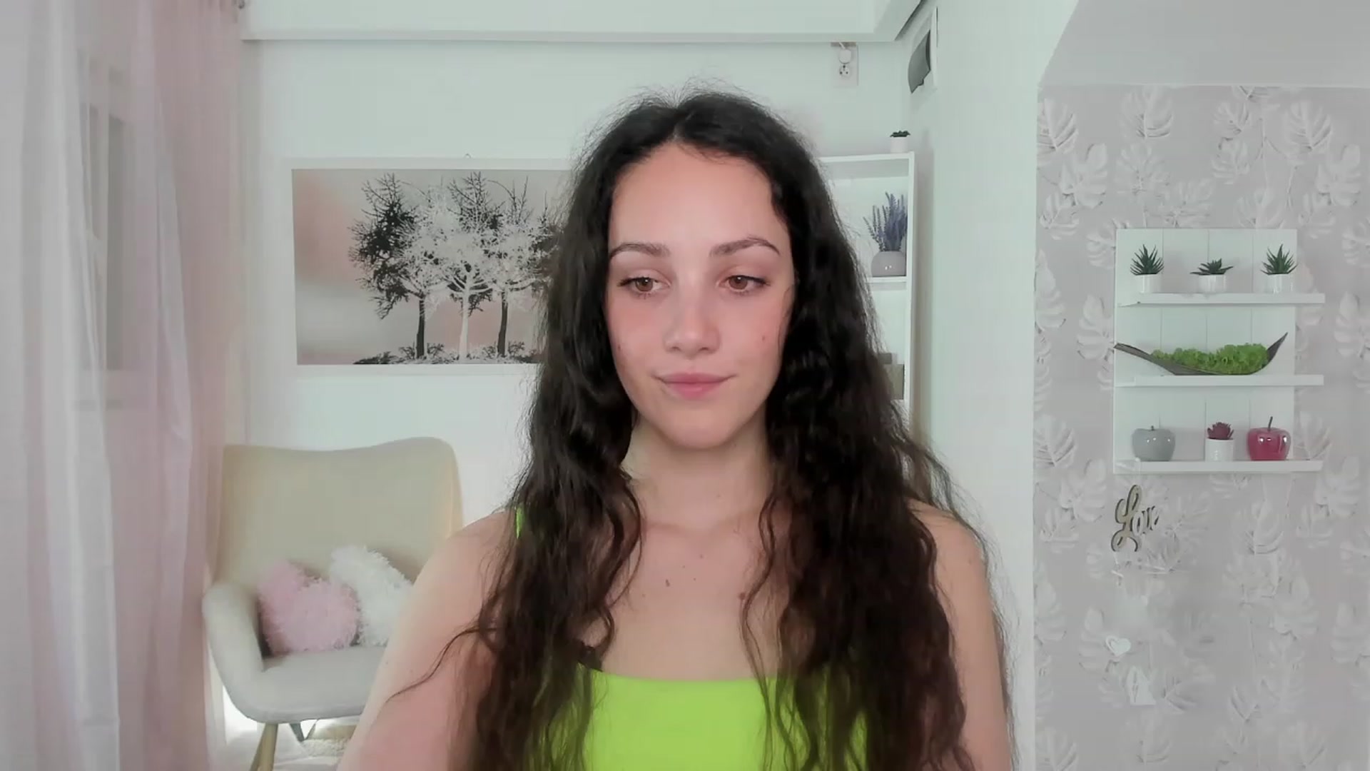 Gallery image thumbnail from Sophie_Rain18's myfreecams stream on, 05/15/2023, 14:58 image 13 of 20