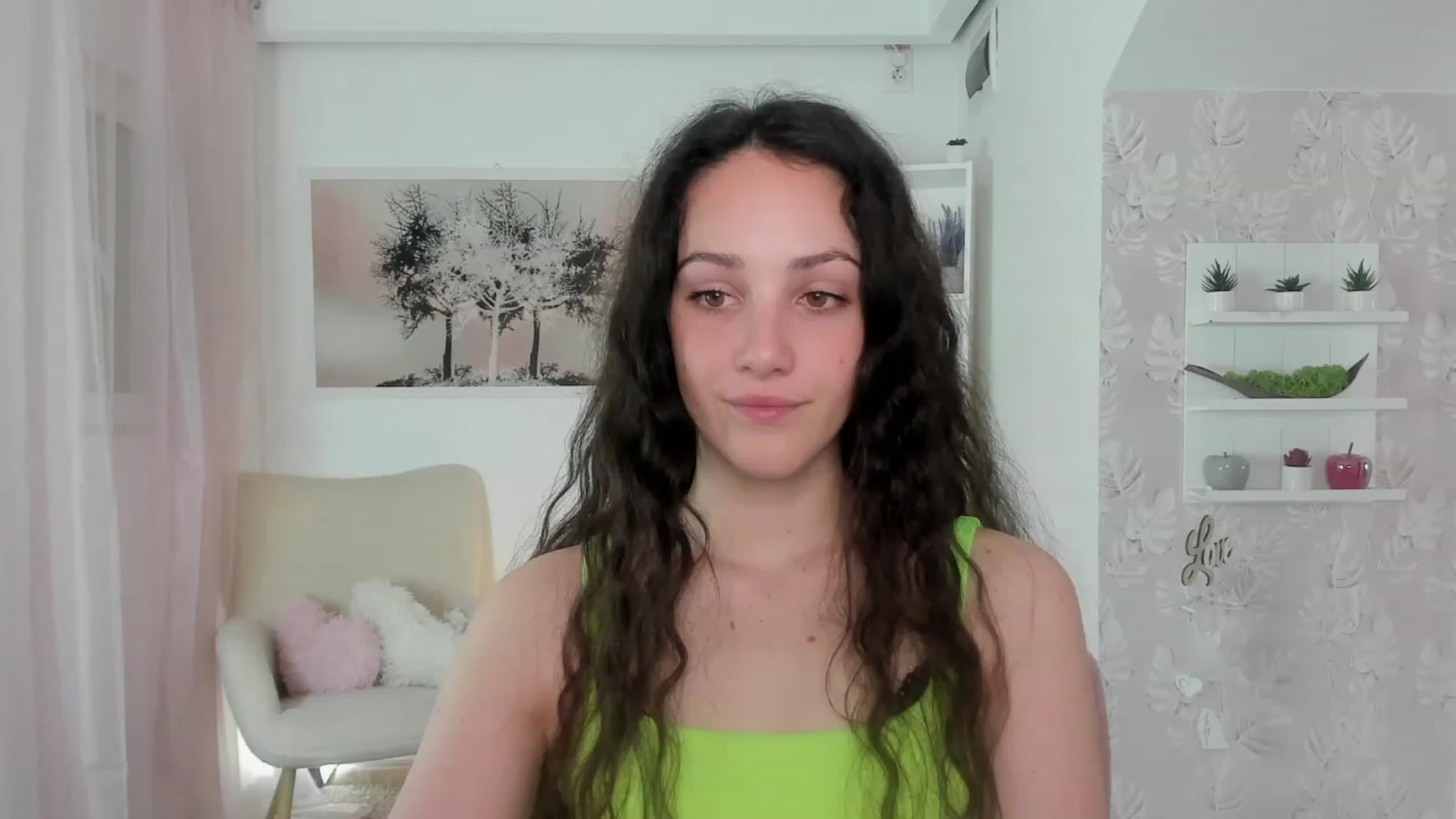 Gallery image thumbnail from Sophie_Rain18's myfreecams stream on, 05/15/2023, 14:58 image 6 of 20