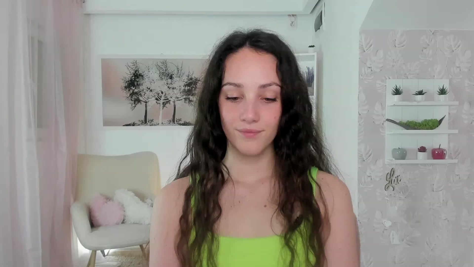 Gallery image thumbnail from Sophie_Rain18's myfreecams stream on, 05/15/2023, 14:58 image 3 of 20