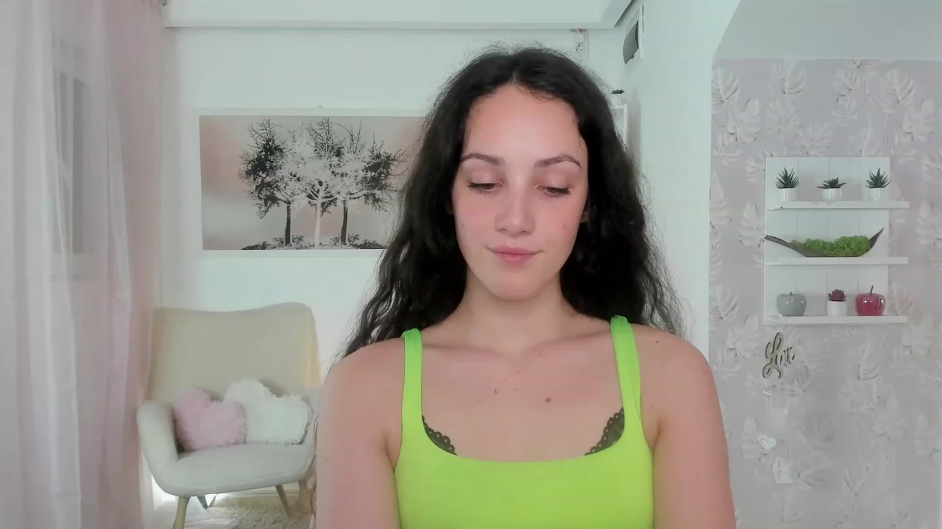 Gallery image thumbnail from Sophie_Rain18's myfreecams stream on, 05/15/2023, 15:58 image 6 of 20