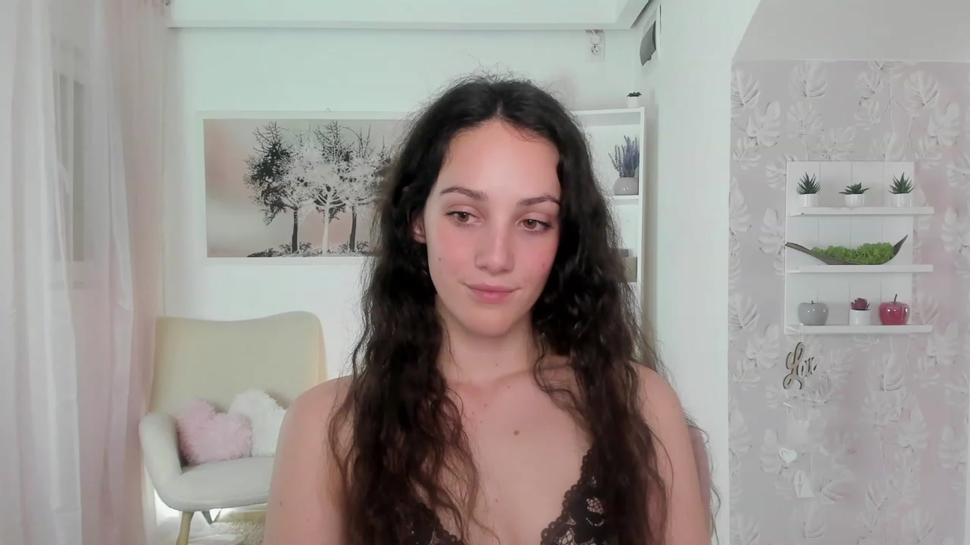 Gallery image thumbnail from Sophie_Rain18's myfreecams stream on, 05/15/2023, 17:55 image 18 of 20