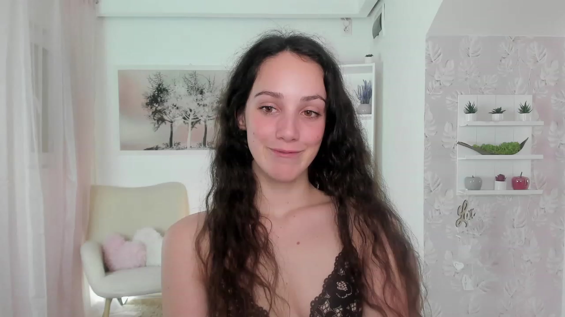 Gallery image thumbnail from Sophie_Rain18's myfreecams stream on, 05/15/2023, 17:55 image 14 of 20