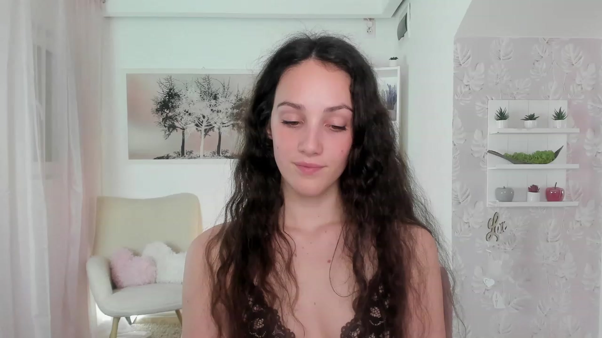 Gallery image thumbnail from Sophie_Rain18's myfreecams stream on, 05/15/2023, 17:55 image 9 of 20