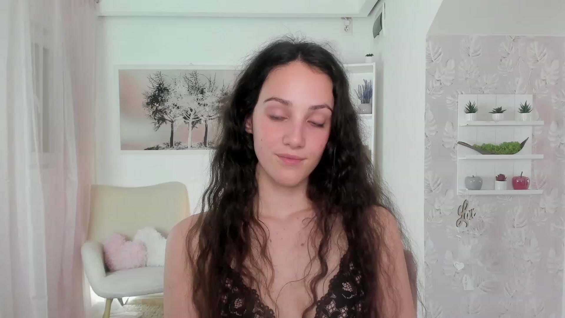 Gallery image thumbnail from Sophie_Rain18's myfreecams stream on, 05/15/2023, 17:55 image 11 of 20