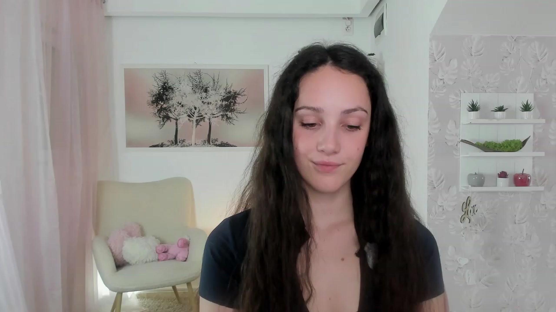 Gallery image thumbnail from Sophie_Rain18's myfreecams stream on, 05/23/2023, 15:22 image 5 of 20