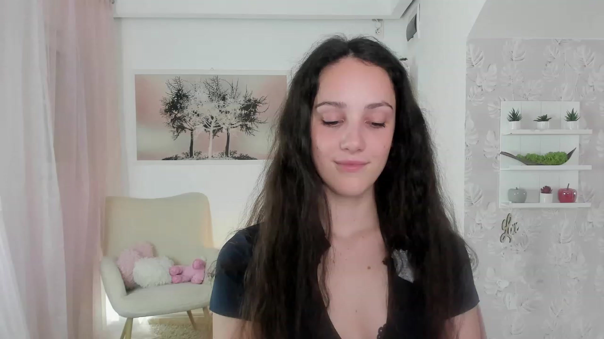 Gallery image thumbnail from Sophie_Rain18's myfreecams stream on, 05/23/2023, 15:22 image 2 of 20