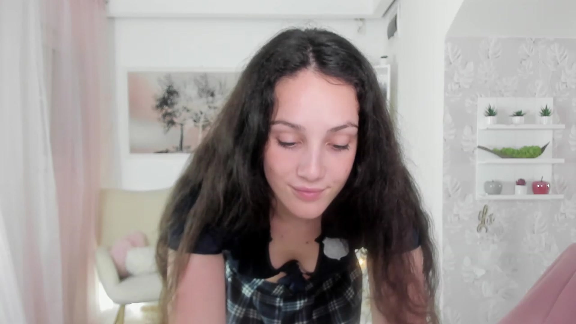 Gallery image thumbnail from Sophie_Rain18's myfreecams stream on, 05/23/2023, 15:22 image 17 of 20