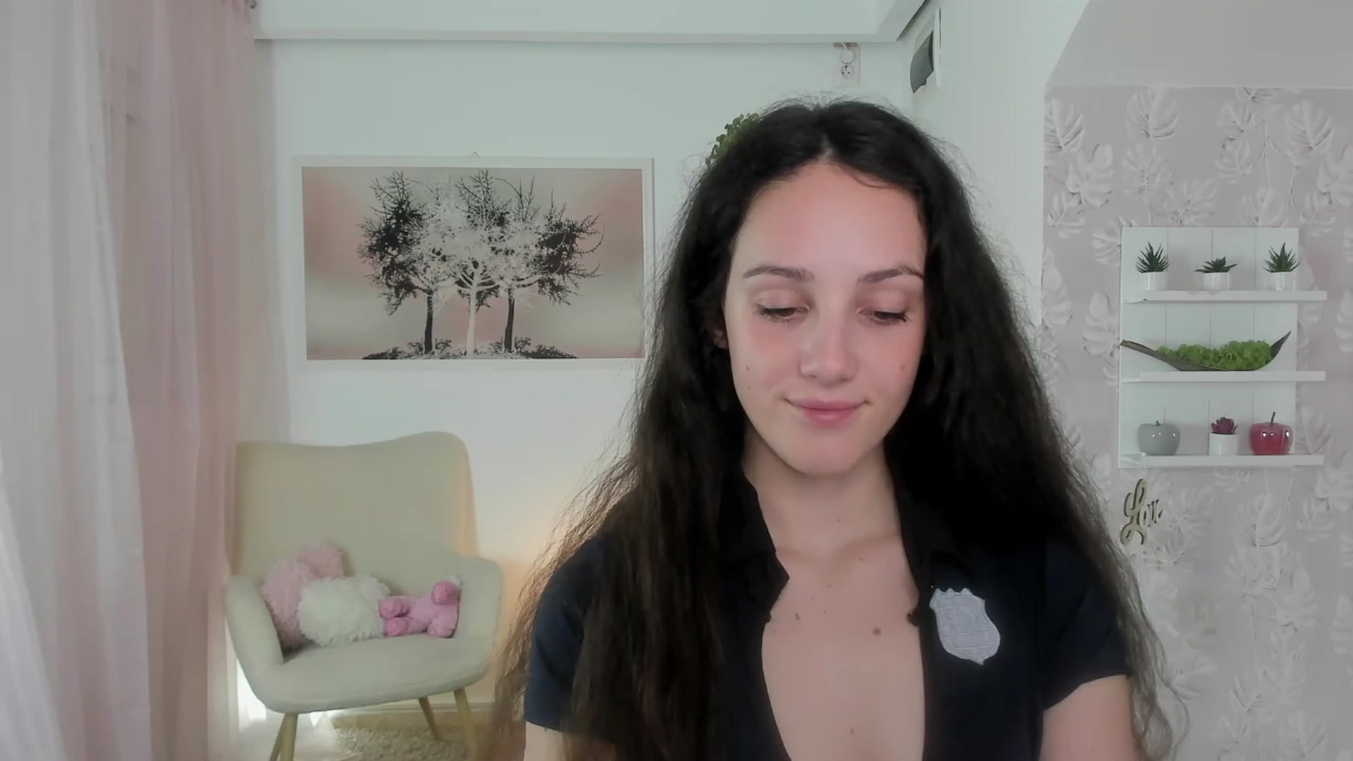 Gallery image thumbnail from Sophie_Rain18's myfreecams stream on, 05/23/2023, 15:22 image 14 of 20