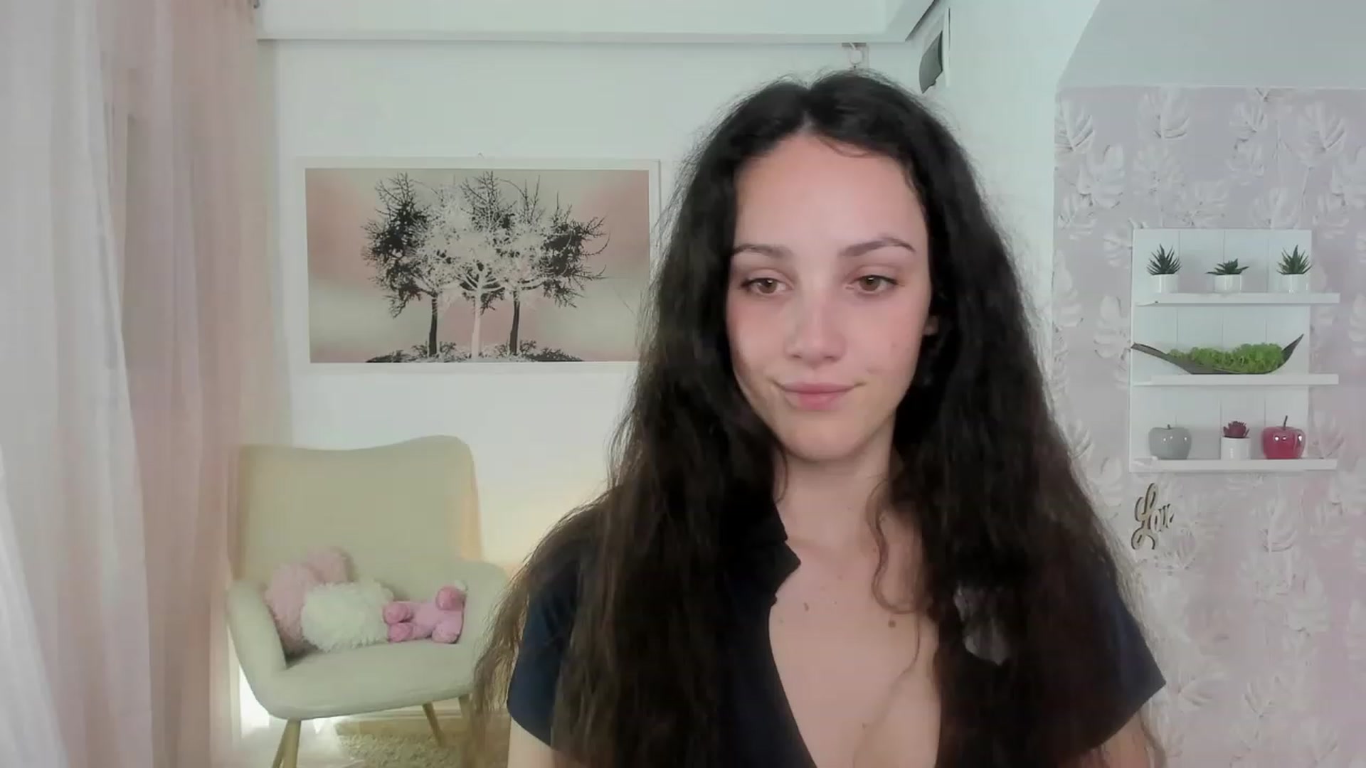Gallery image thumbnail from Sophie_Rain18's myfreecams stream on, 05/23/2023, 15:22 image 9 of 20