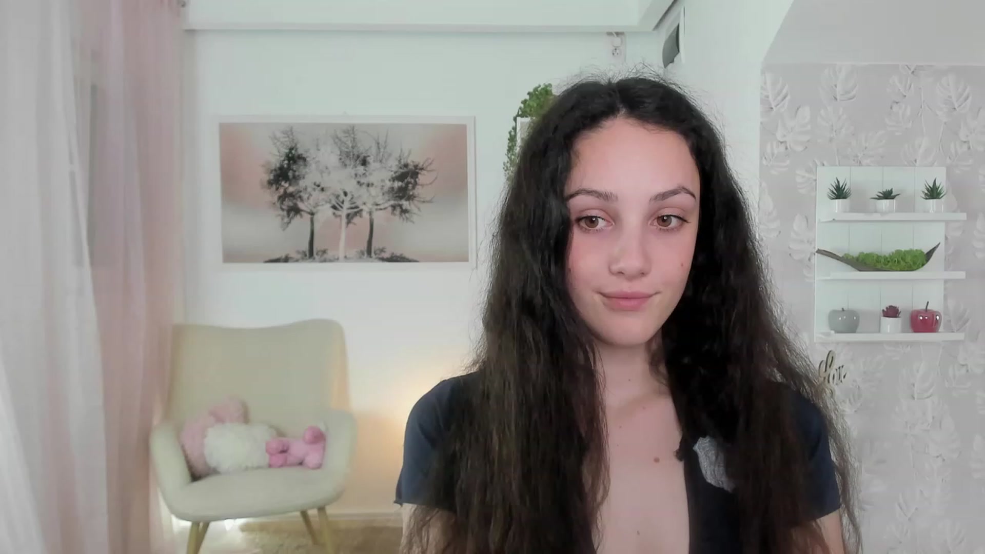 Gallery image thumbnail from Sophie_Rain18's myfreecams stream on, 05/23/2023, 16:20 image 4 of 20