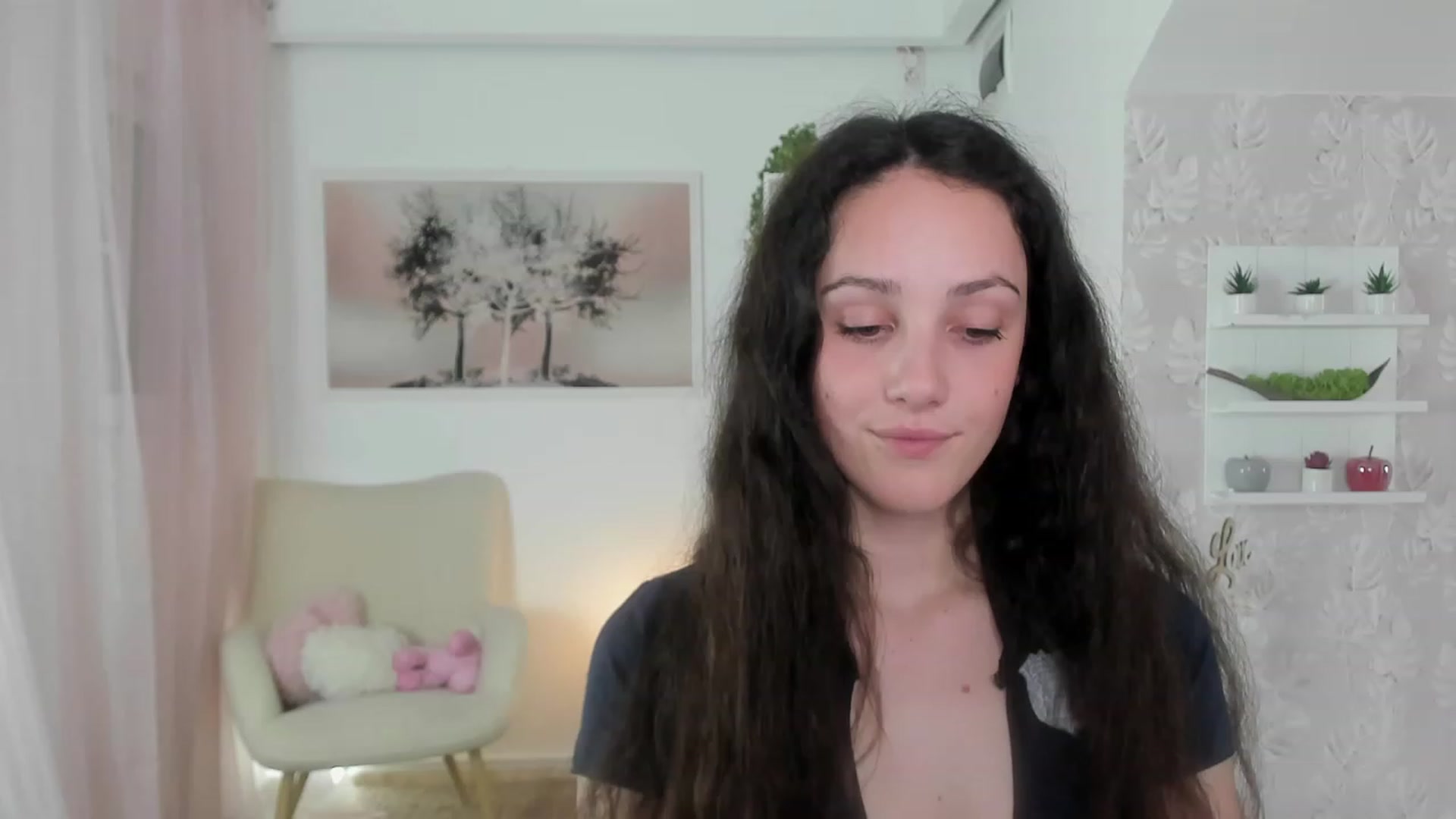Gallery image thumbnail from Sophie_Rain18's myfreecams stream on, 05/23/2023, 16:20 image 5 of 20