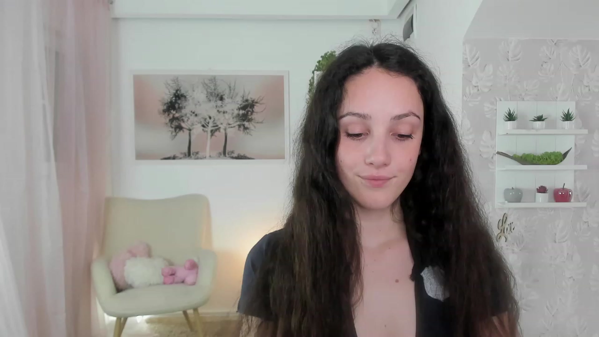 Gallery image thumbnail from Sophie_Rain18's myfreecams stream on, 05/23/2023, 16:20 image 1 of 20