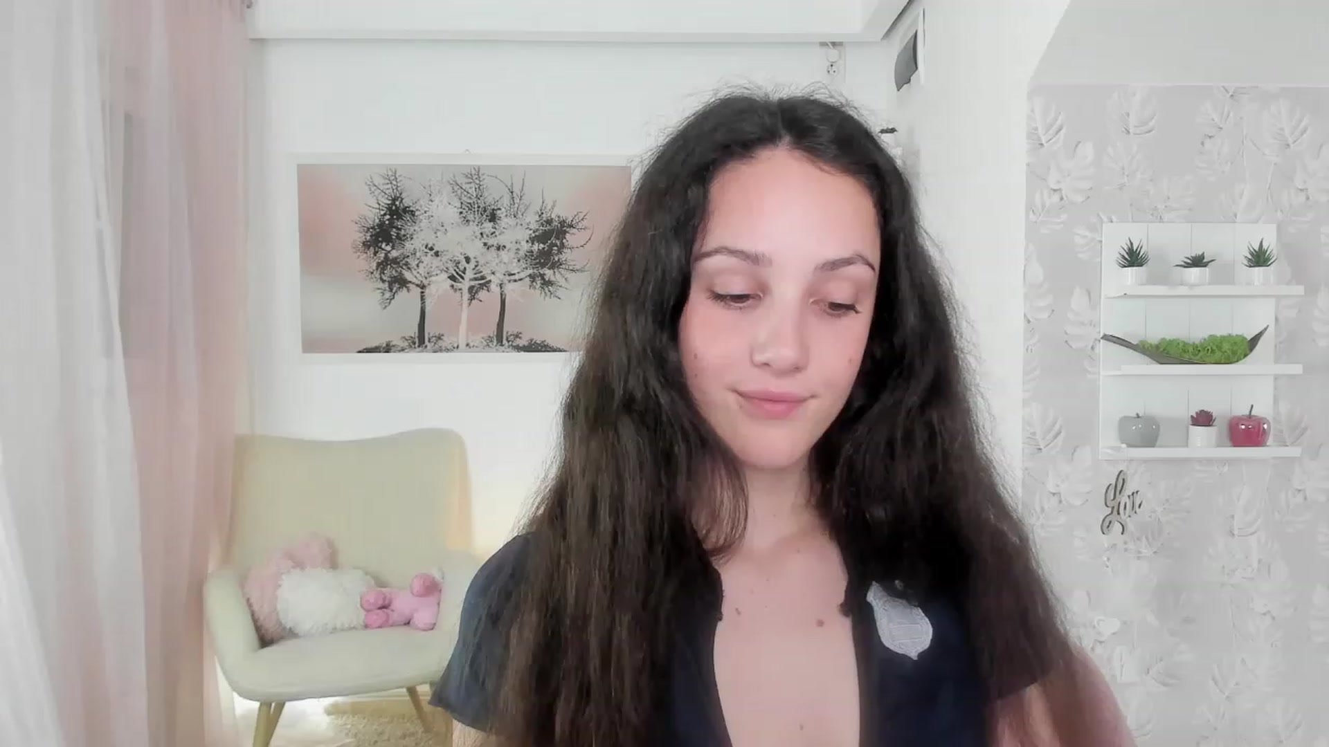Gallery image thumbnail from Sophie_Rain18's myfreecams stream on, 05/23/2023, 16:20 image 17 of 20