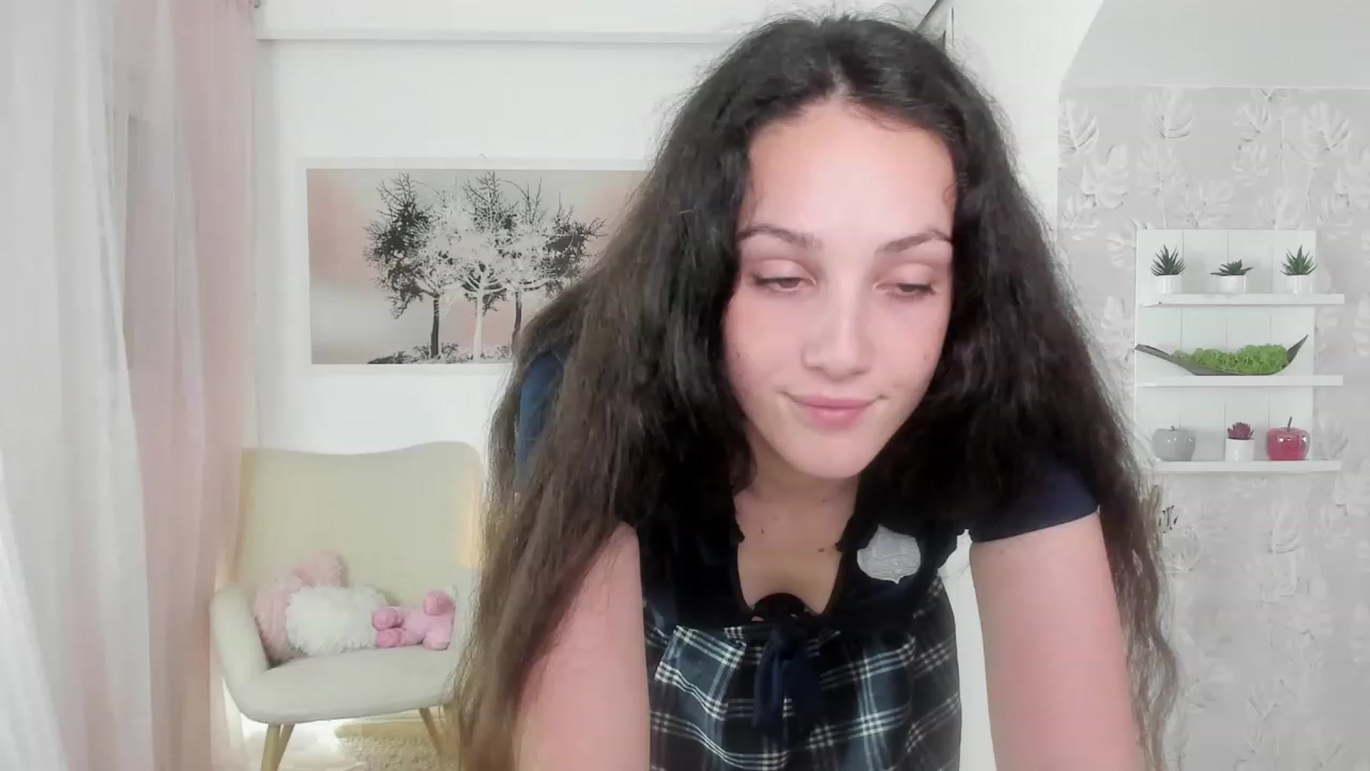 Gallery image thumbnail from Sophie_Rain18's myfreecams stream on, 05/23/2023, 16:20 image 15 of 20