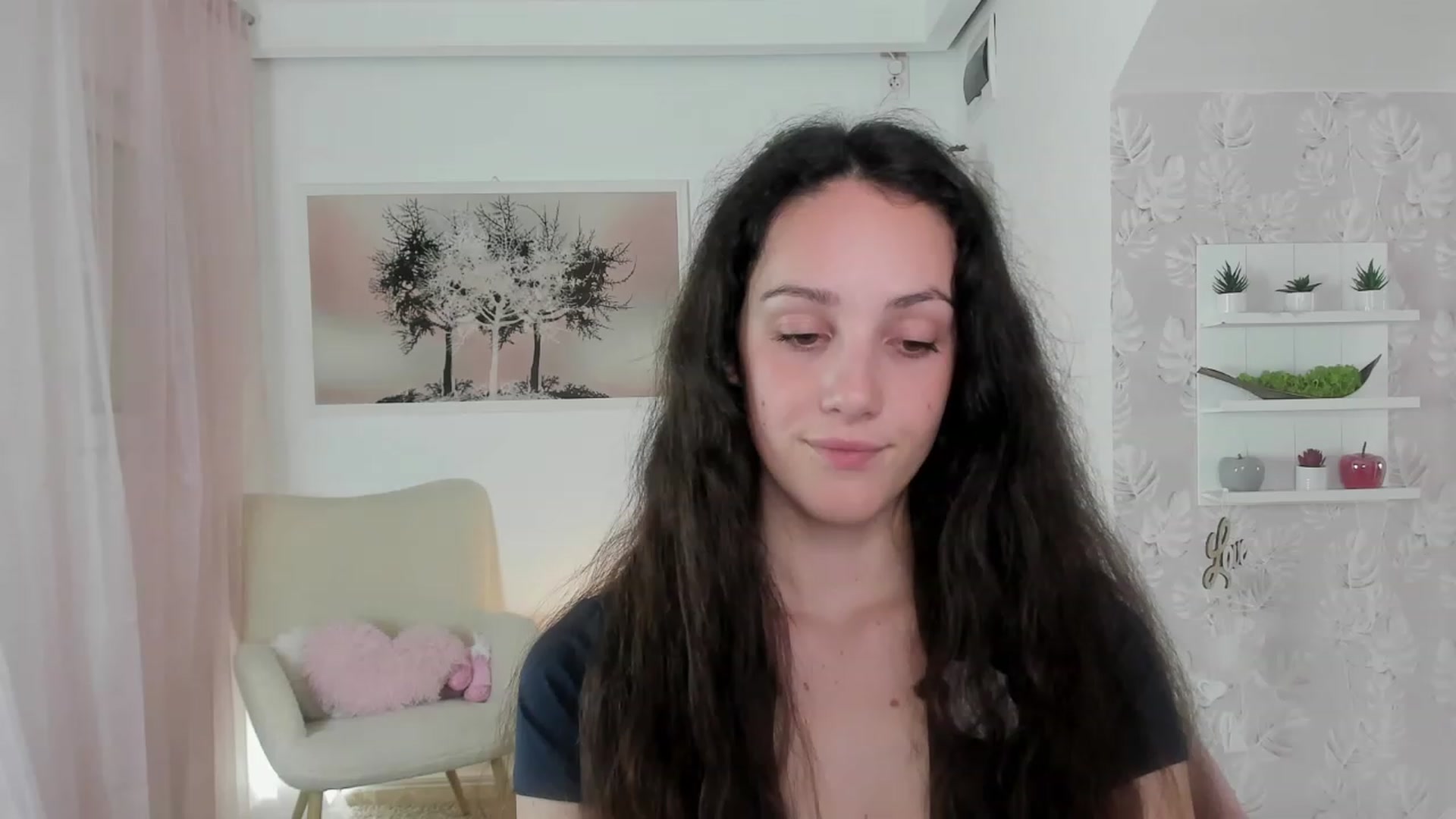 Gallery image thumbnail from Sophie_Rain18's myfreecams stream on, 05/23/2023, 17:22 image 16 of 20