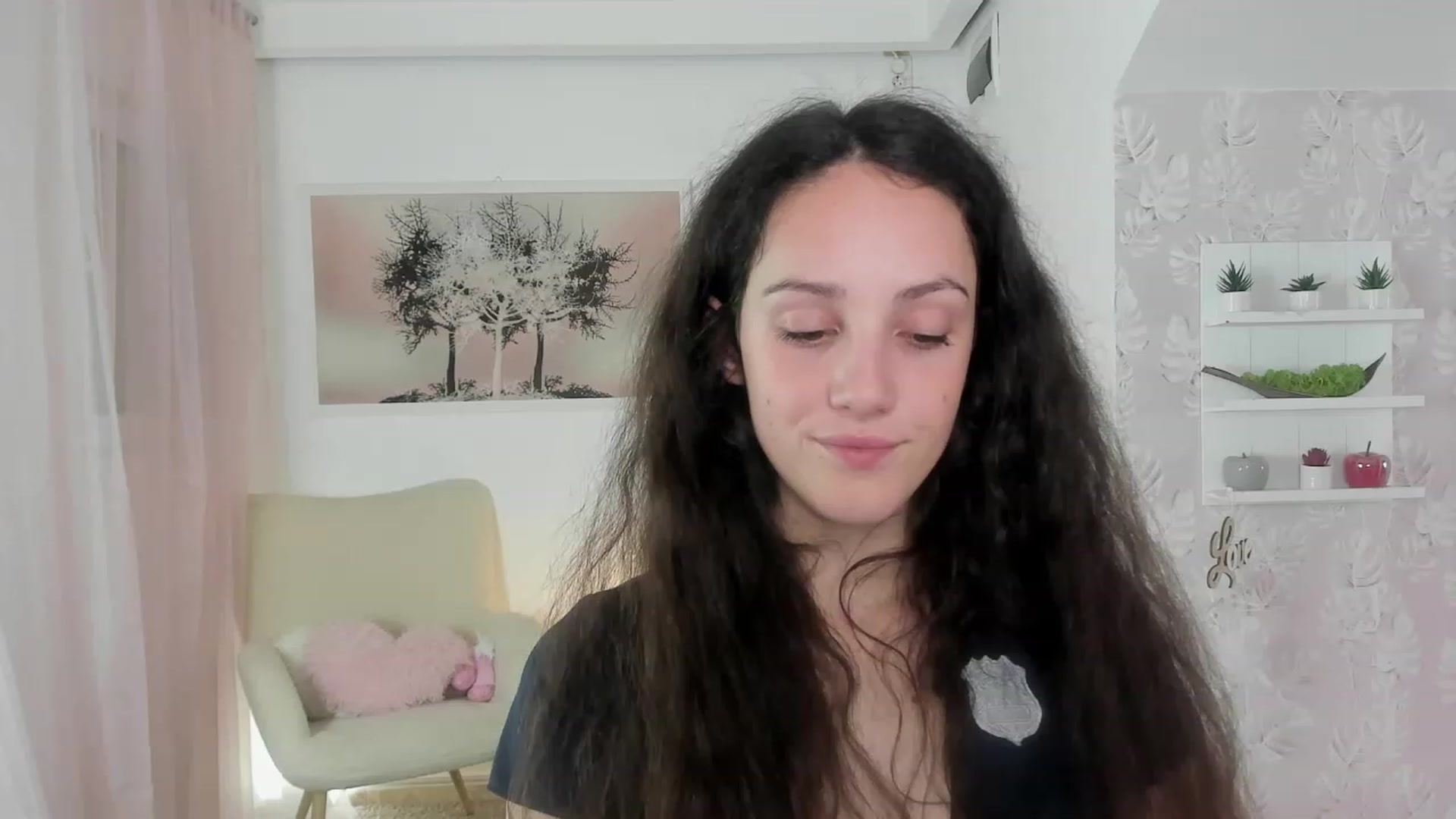 Gallery image thumbnail from Sophie_Rain18's myfreecams stream on, 05/23/2023, 17:22 image 7 of 20