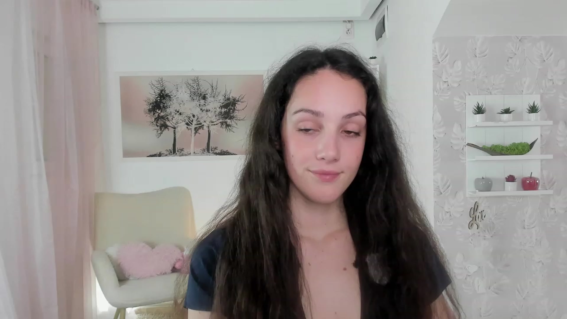Gallery image thumbnail from Sophie_Rain18's myfreecams stream on, 05/23/2023, 17:22 image 15 of 20
