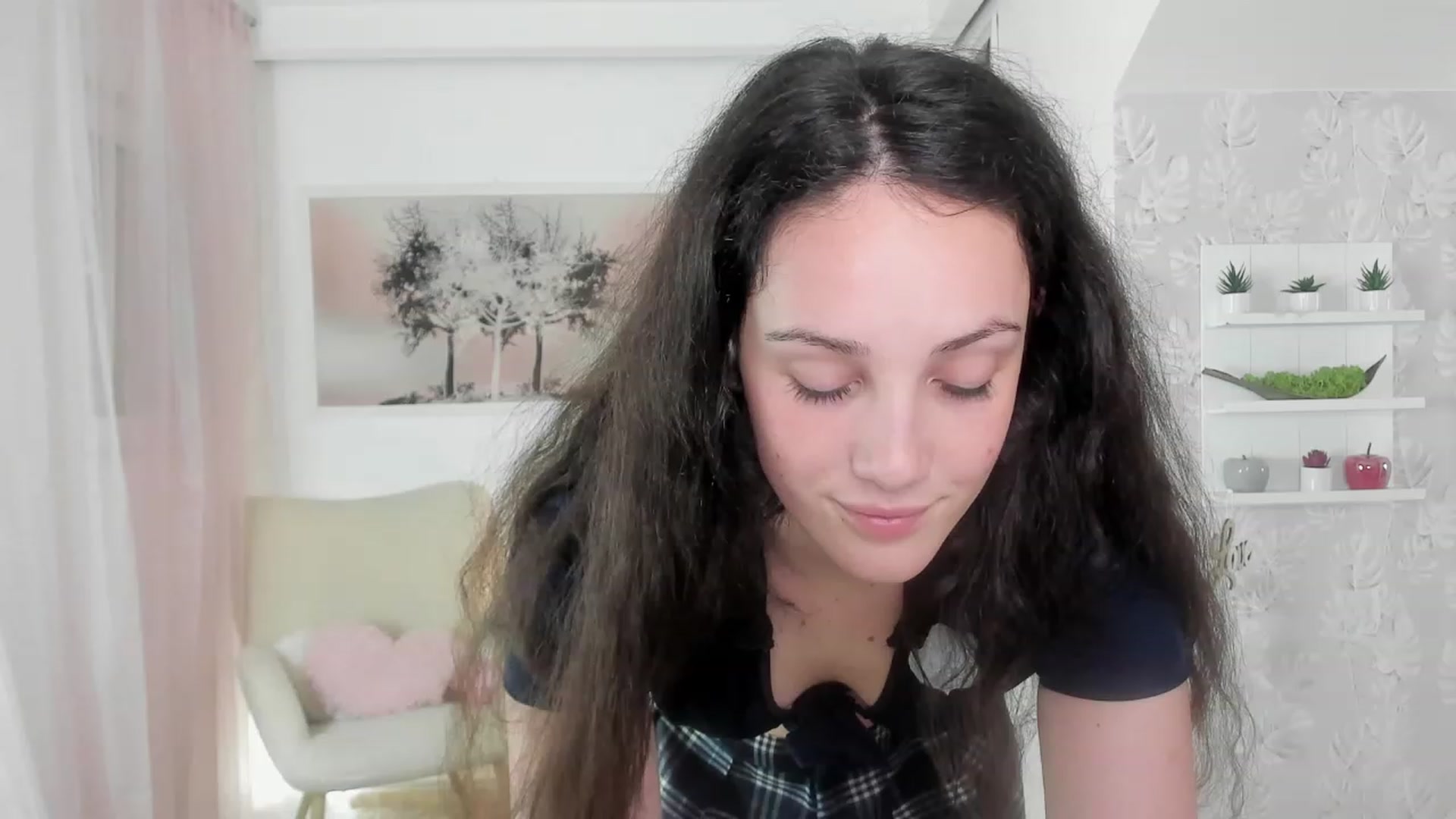 Gallery image thumbnail from Sophie_Rain18's myfreecams stream on, 05/23/2023, 17:22 image 4 of 20