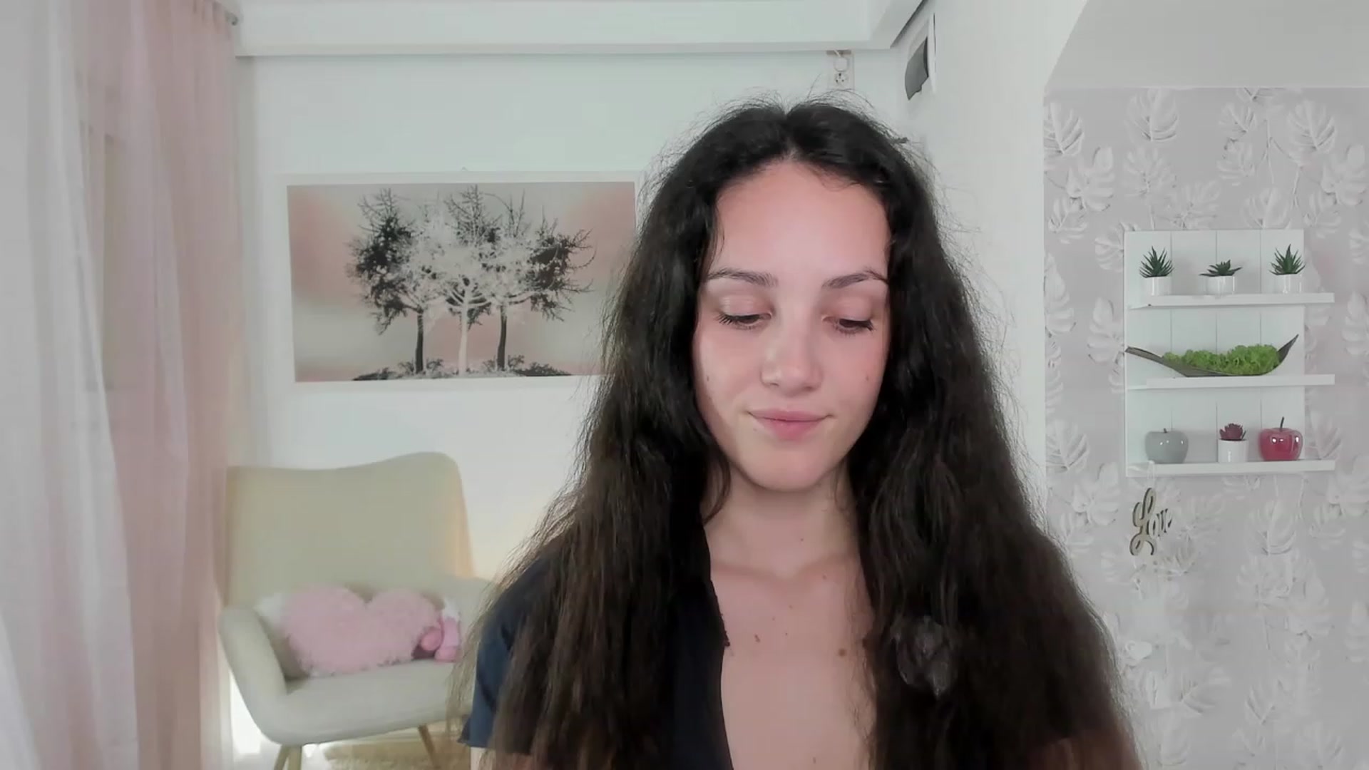 Gallery image thumbnail from Sophie_Rain18's myfreecams stream on, 05/23/2023, 17:22 image 14 of 20