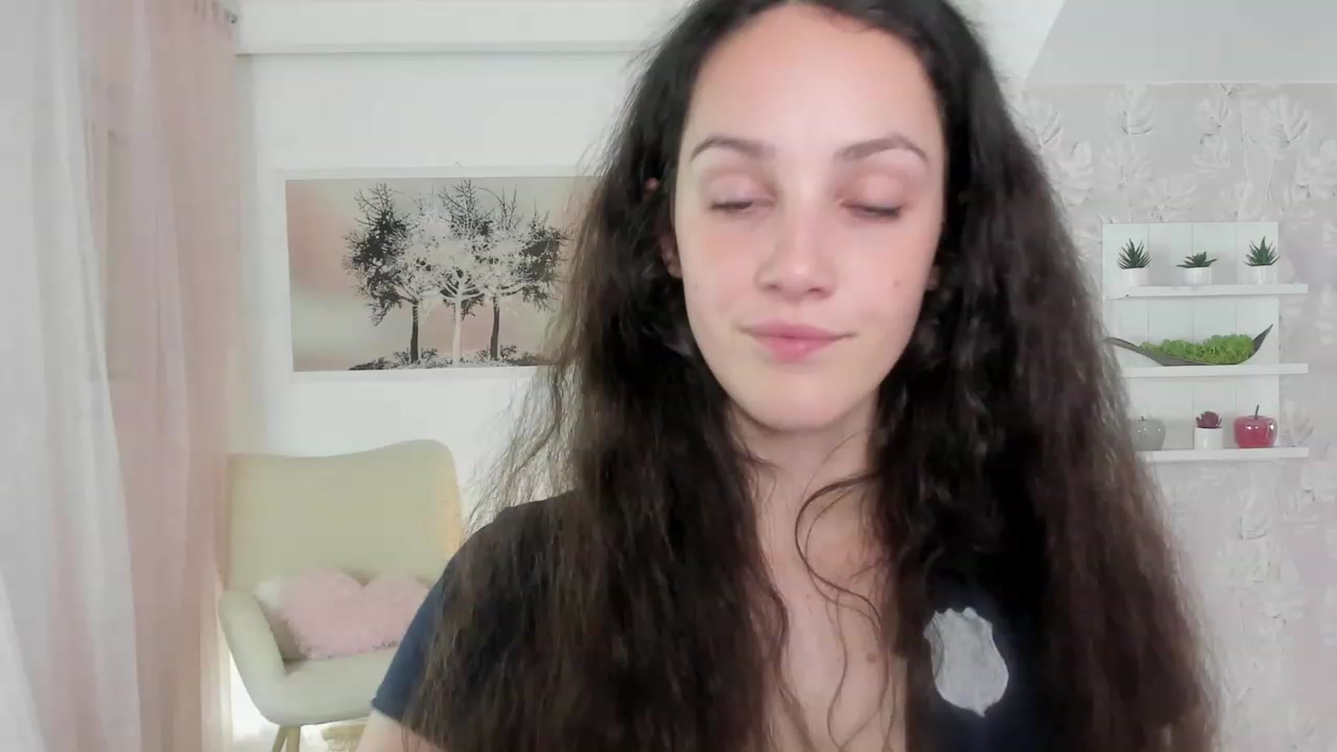 Gallery image thumbnail from Sophie_Rain18's myfreecams stream on, 05/23/2023, 17:22 image 6 of 20