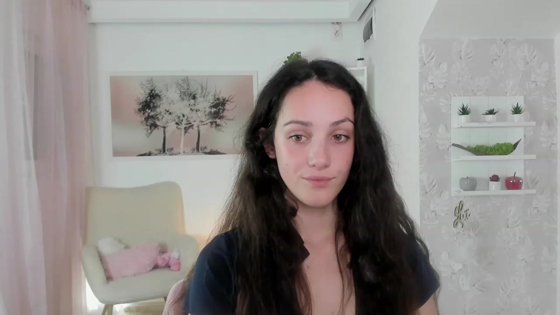 Gallery image thumbnail from Sophie_Rain18's myfreecams stream on, 05/23/2023, 18:07 image 16 of 20