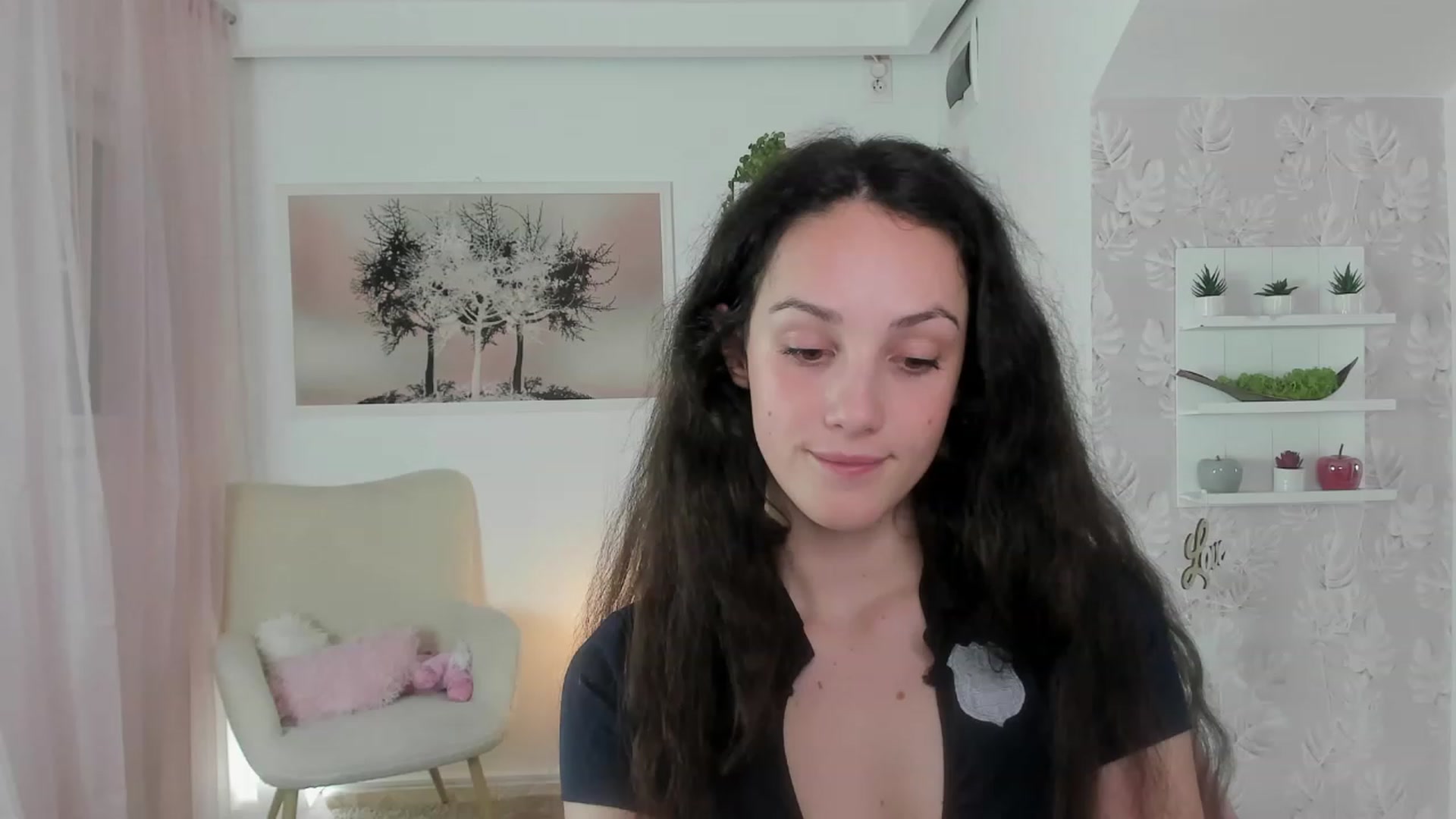 Gallery image thumbnail from Sophie_Rain18's myfreecams stream on, 05/23/2023, 18:07 image 9 of 20