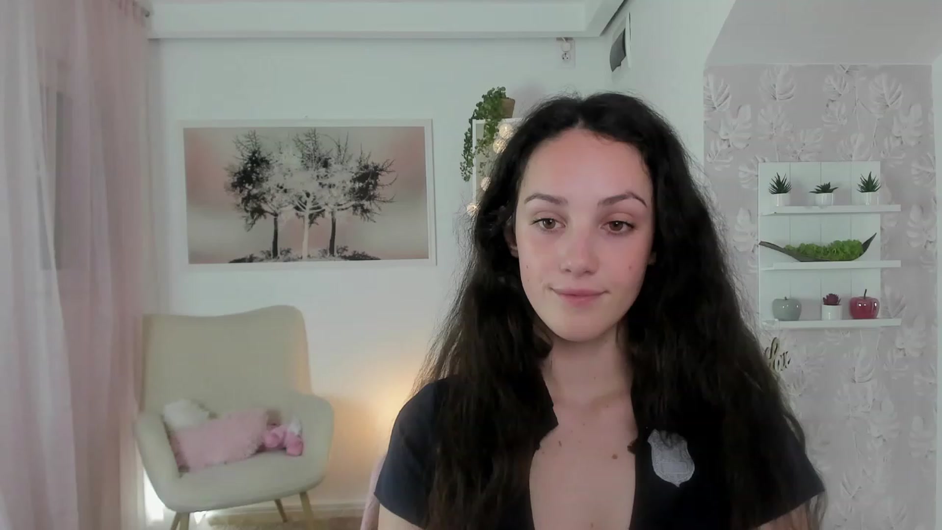 Gallery image thumbnail from Sophie_Rain18's myfreecams stream on, 05/23/2023, 18:07 image 11 of 20