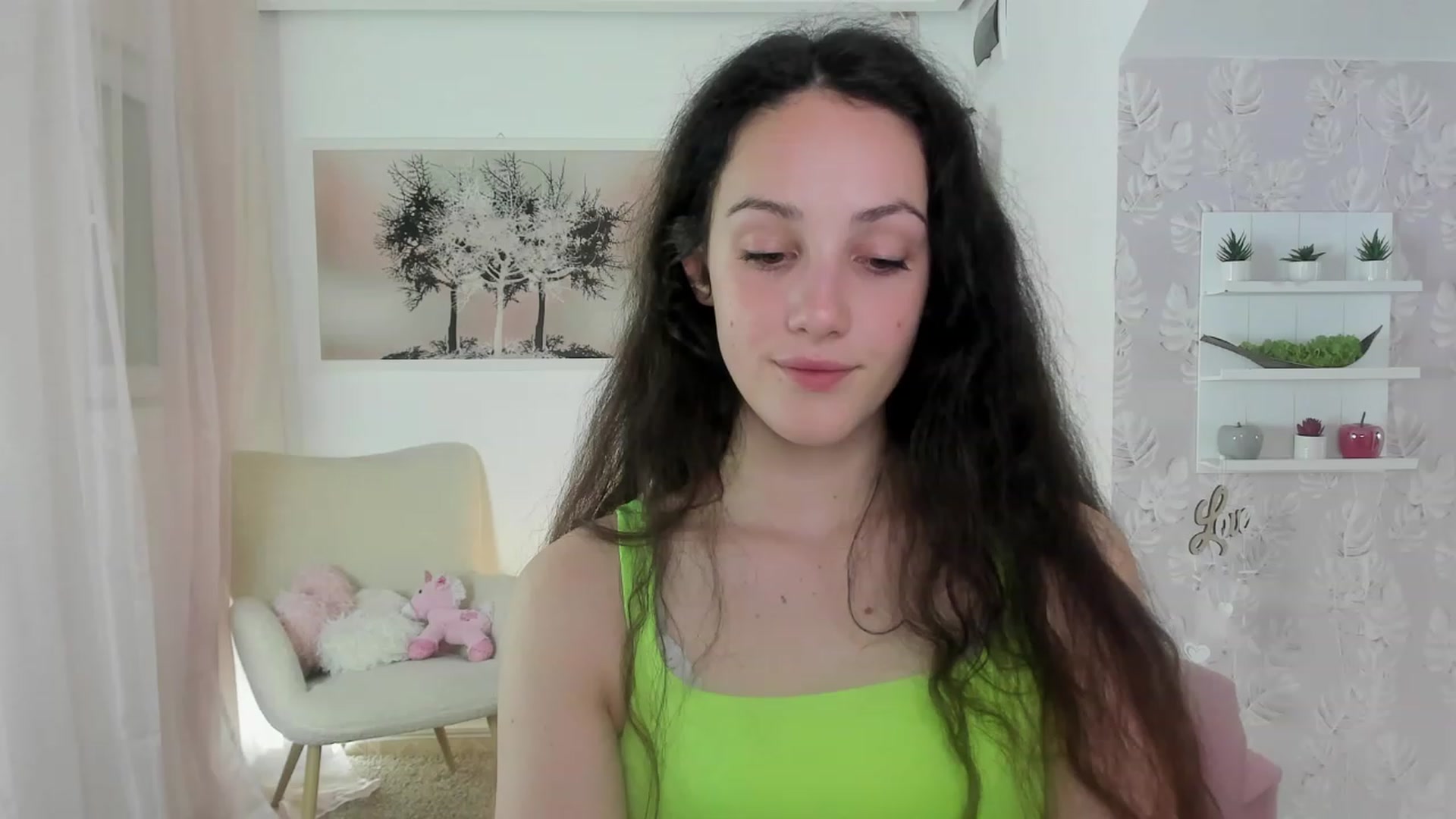 Gallery image thumbnail from Sophie_Rain18's myfreecams stream on, 05/25/2023, 11:18 image 4 of 20