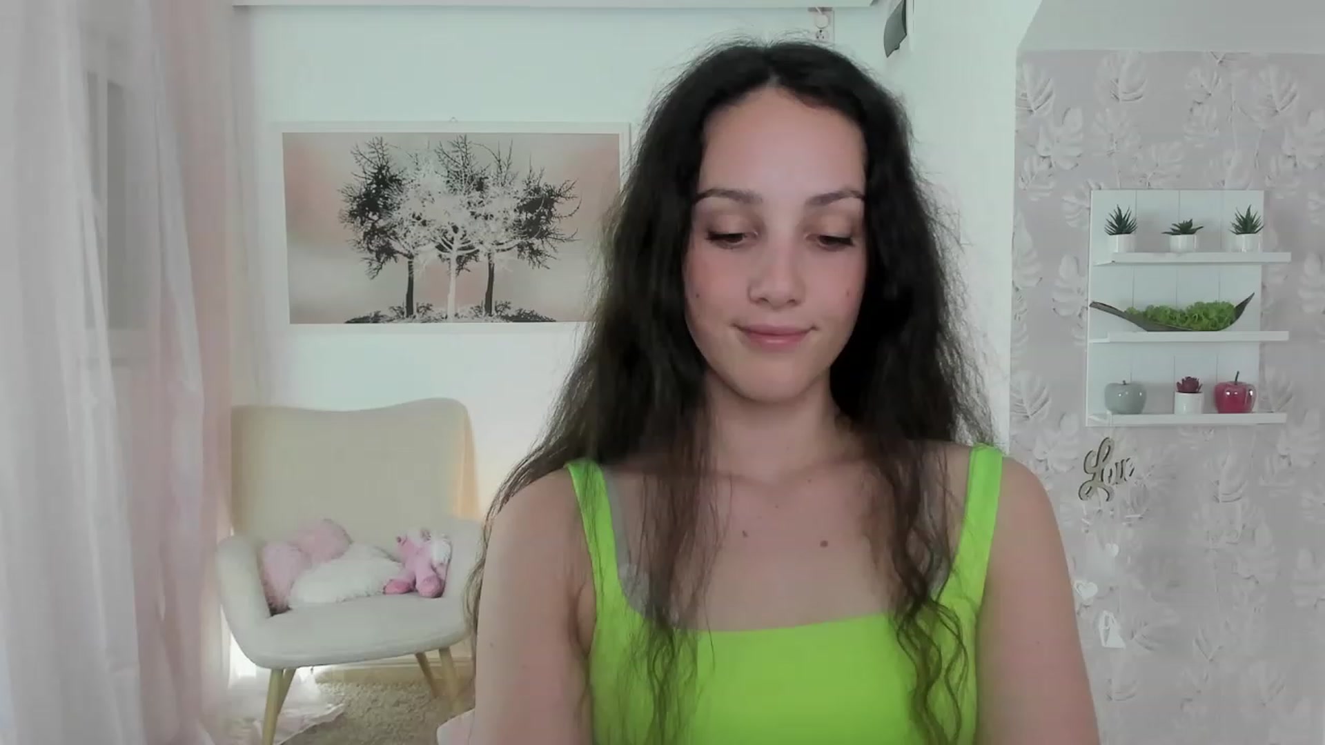 Gallery image thumbnail from Sophie_Rain18's myfreecams stream on, 05/25/2023, 14:46 image 15 of 20