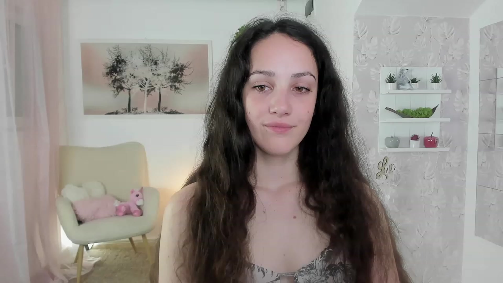 Gallery image thumbnail from Sophie_Rain18's myfreecams stream on, 05/30/2023, 12:06 image 17 of 20