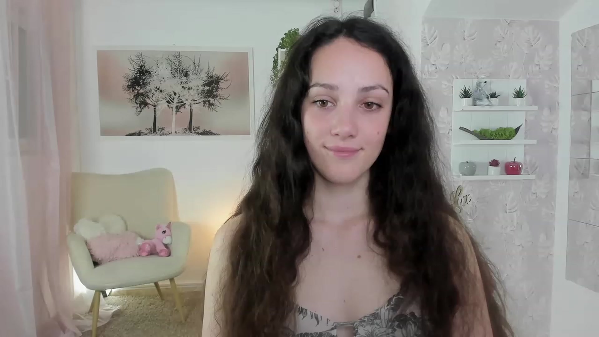 Gallery image thumbnail from Sophie_Rain18's myfreecams stream on, 05/30/2023, 12:06 image 16 of 20