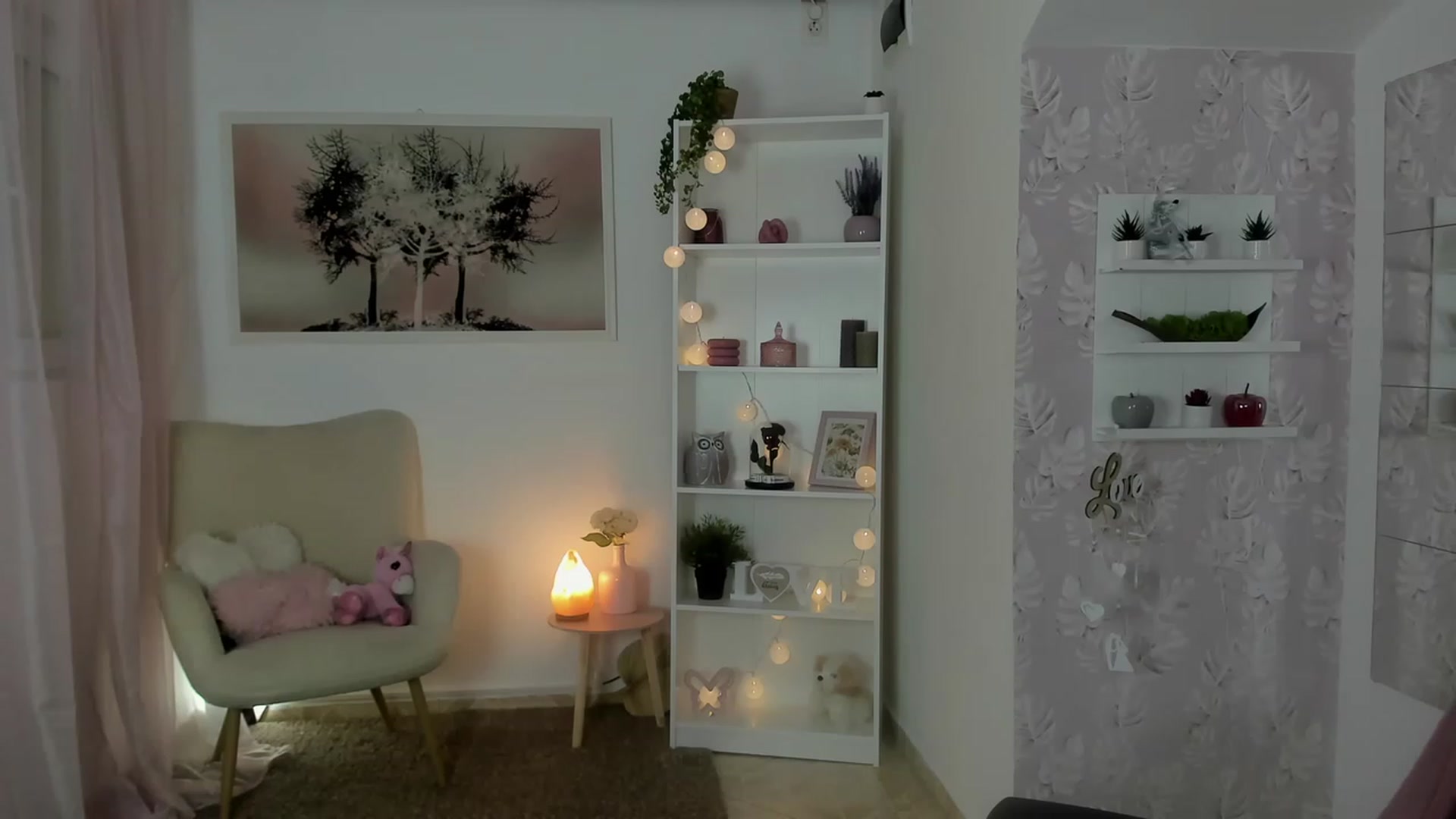 Gallery image thumbnail from Sophie_Rain18's myfreecams stream on, 05/30/2023, 12:59 image 13 of 20