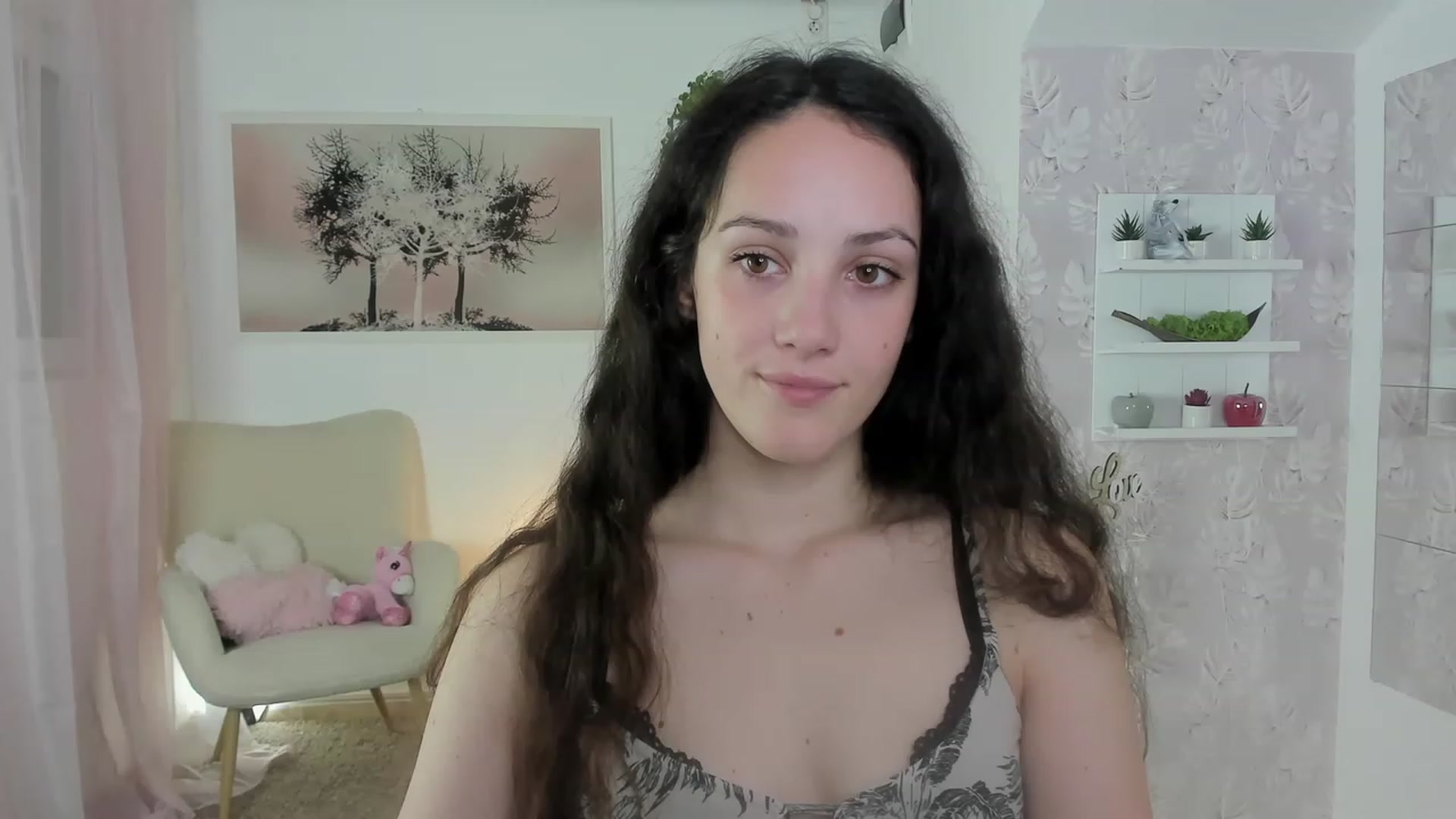 Gallery image thumbnail from Sophie_Rain18's myfreecams stream on, 05/30/2023, 12:59 image 6 of 20