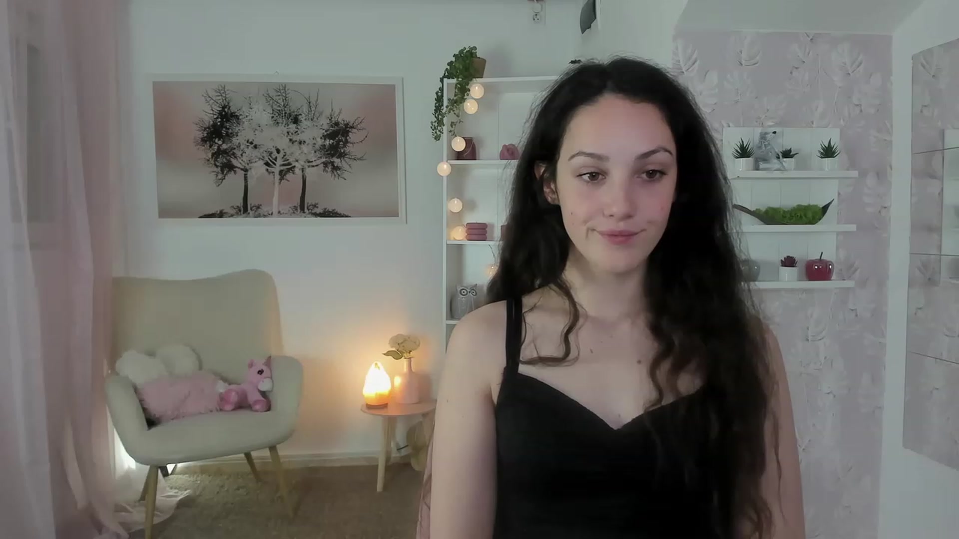 Gallery image thumbnail from Sophie_Rain18's myfreecams stream on, 05/30/2023, 12:59 image 15 of 20