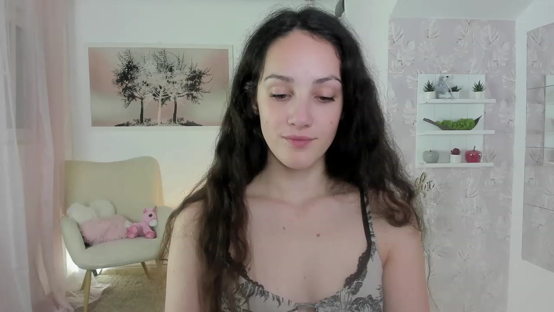 Gallery image thumbnail from Sophie_Rain18's myfreecams stream on, 05/30/2023, 12:59 image 5 of 20