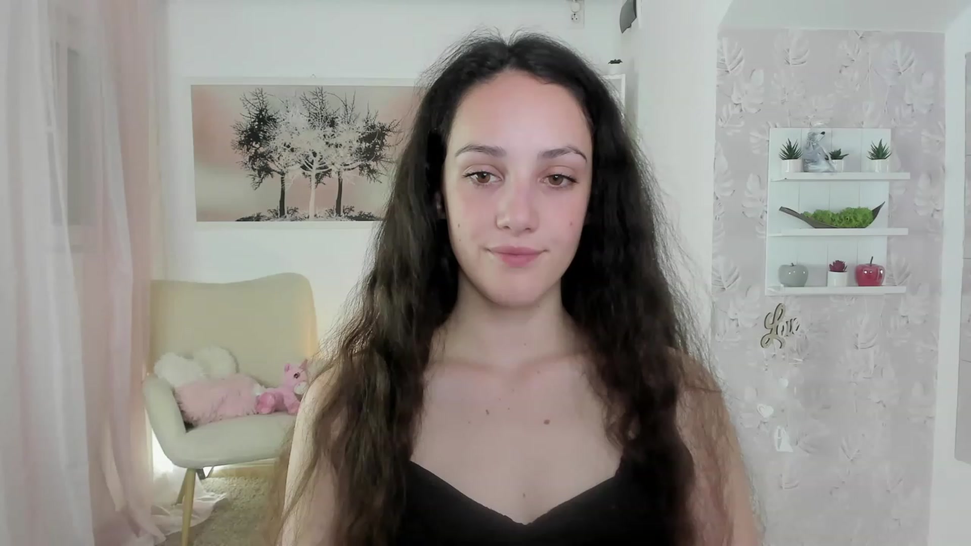 Gallery image thumbnail from Sophie_Rain18's myfreecams stream on, 05/30/2023, 13:53 image 4 of 20