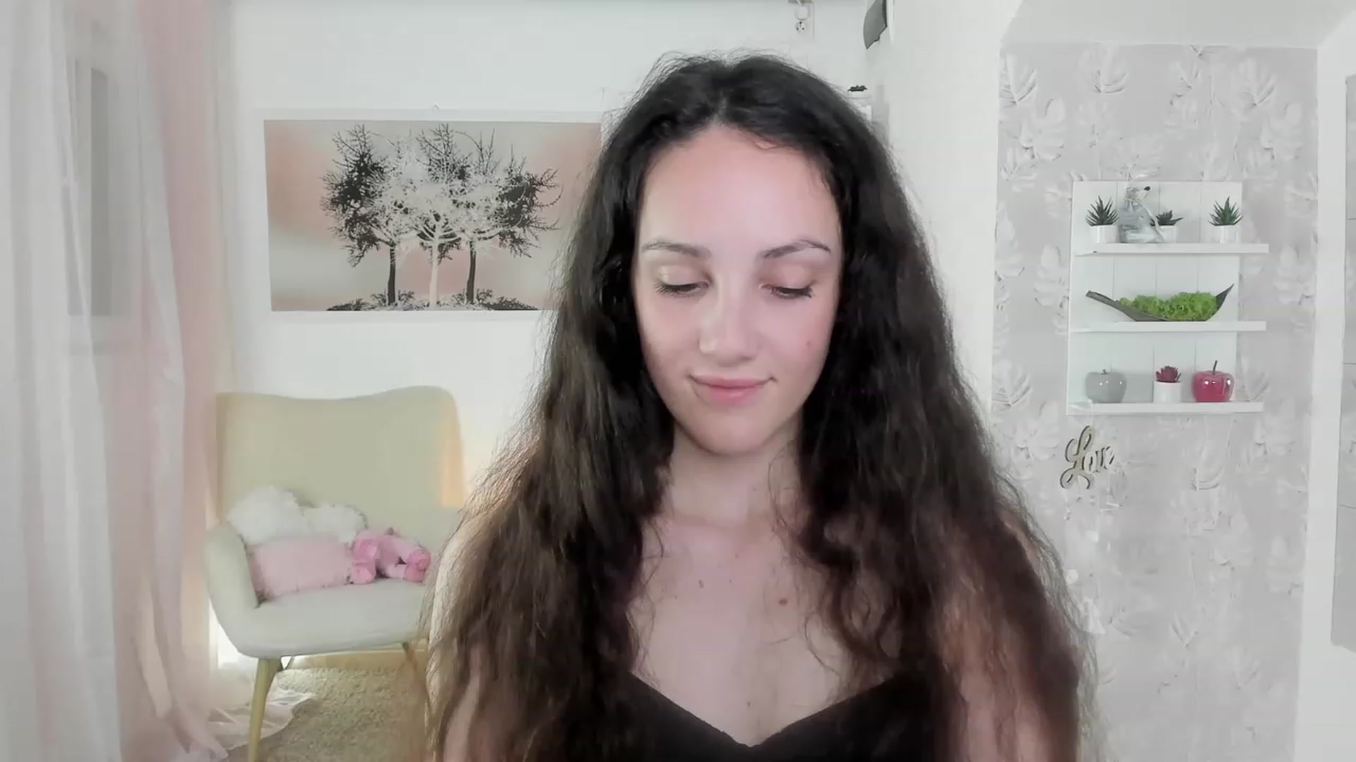 Gallery image thumbnail from Sophie_Rain18's myfreecams stream on, 05/30/2023, 14:42 image 14 of 20