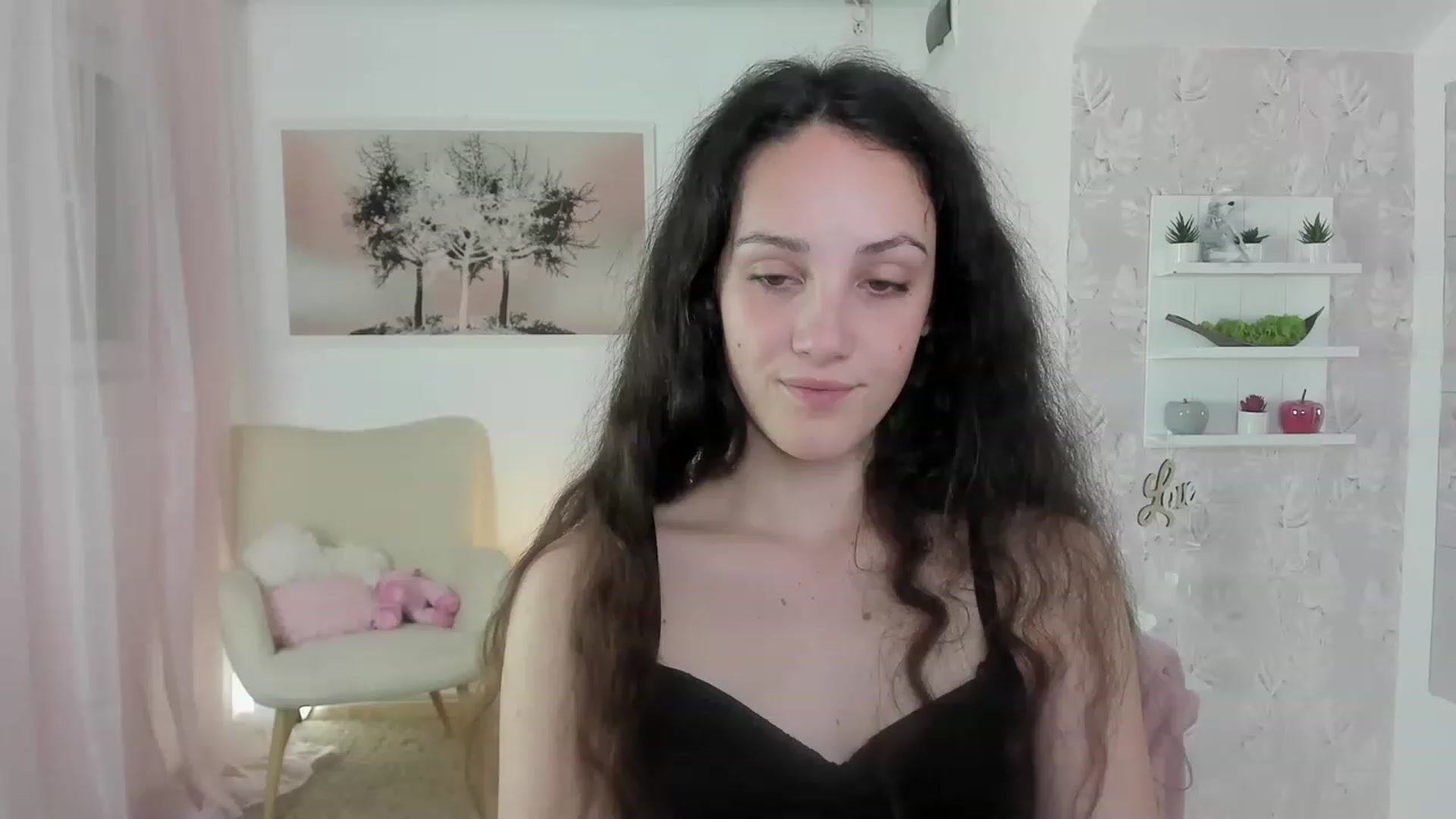 Gallery image thumbnail from Sophie_Rain18's myfreecams stream on, 05/30/2023, 14:42 image 4 of 20