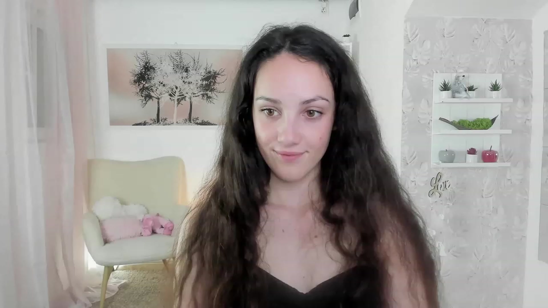 Gallery image thumbnail from Sophie_Rain18's myfreecams stream on, 05/30/2023, 14:42 image 13 of 20