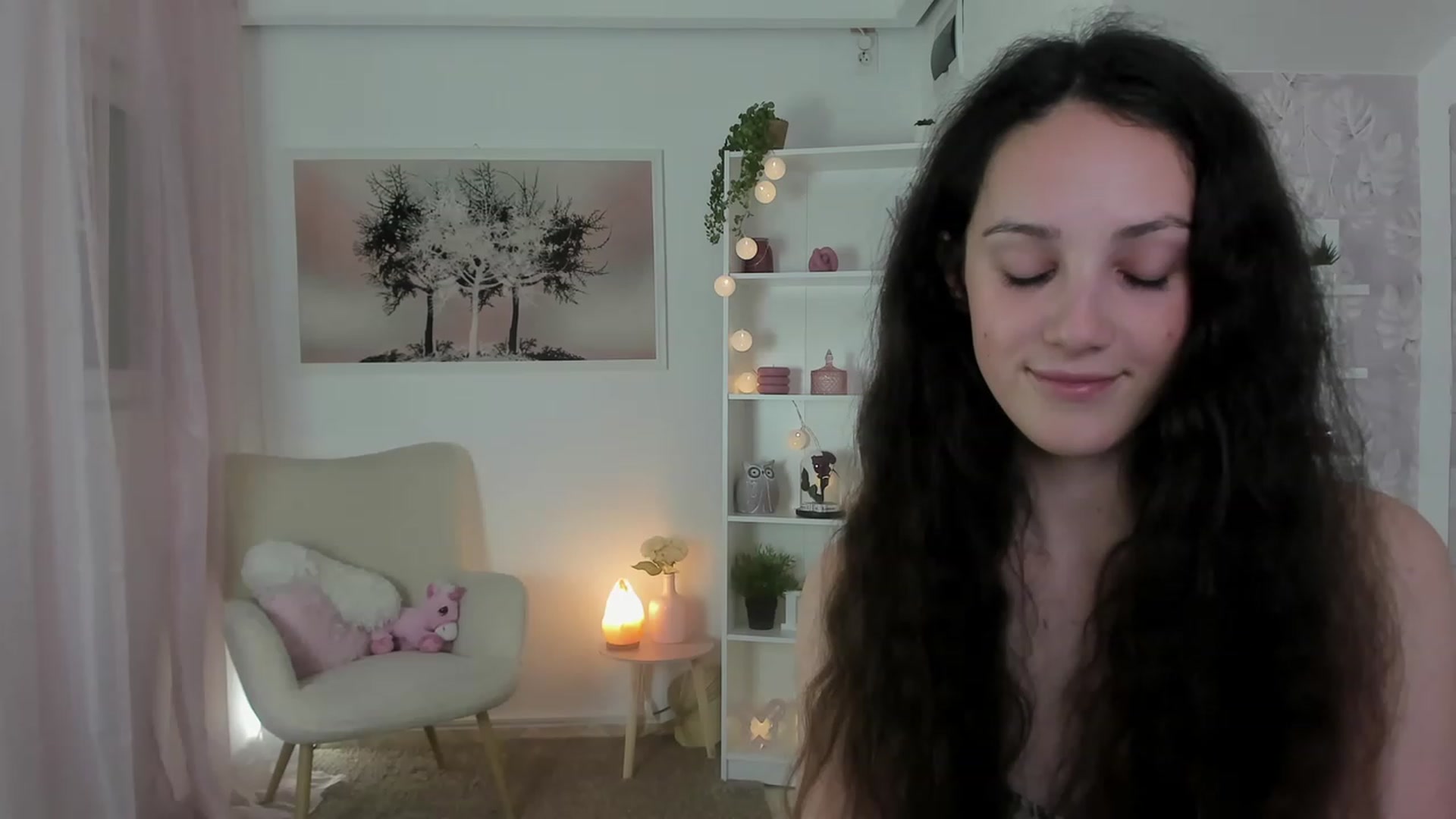 Gallery image thumbnail from Sophie_Rain18's myfreecams stream on, 05/30/2023, 15:42 image 10 of 20