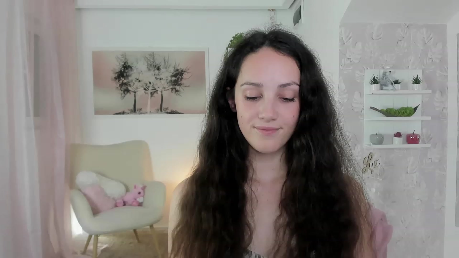 Gallery image thumbnail from Sophie_Rain18's myfreecams stream on, 05/30/2023, 15:42 image 15 of 20