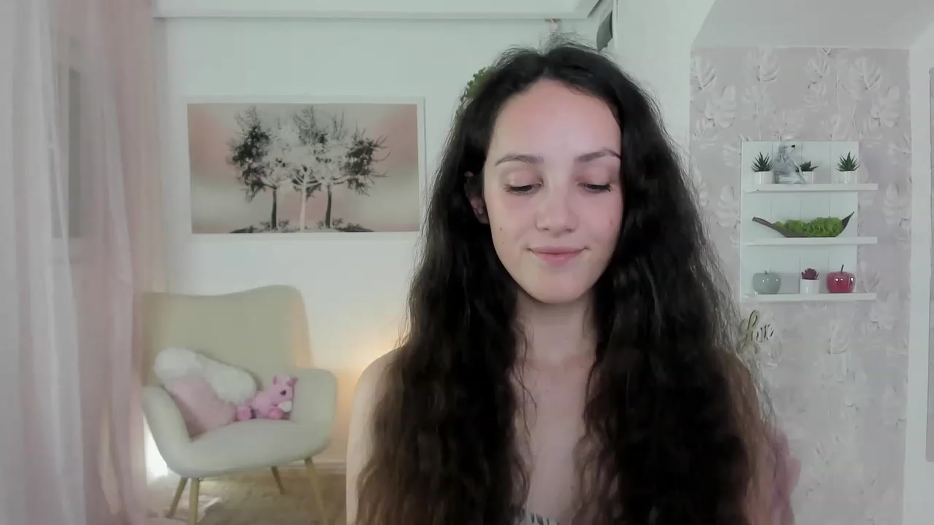 Gallery image thumbnail from Sophie_Rain18's myfreecams stream on, 05/30/2023, 15:42 image 14 of 20
