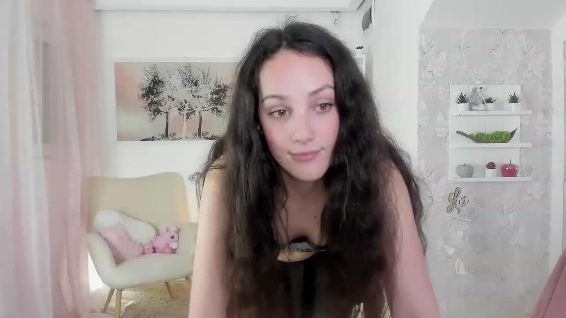 Gallery image thumbnail from Sophie_Rain18's myfreecams stream on, 05/30/2023, 15:42 image 5 of 20