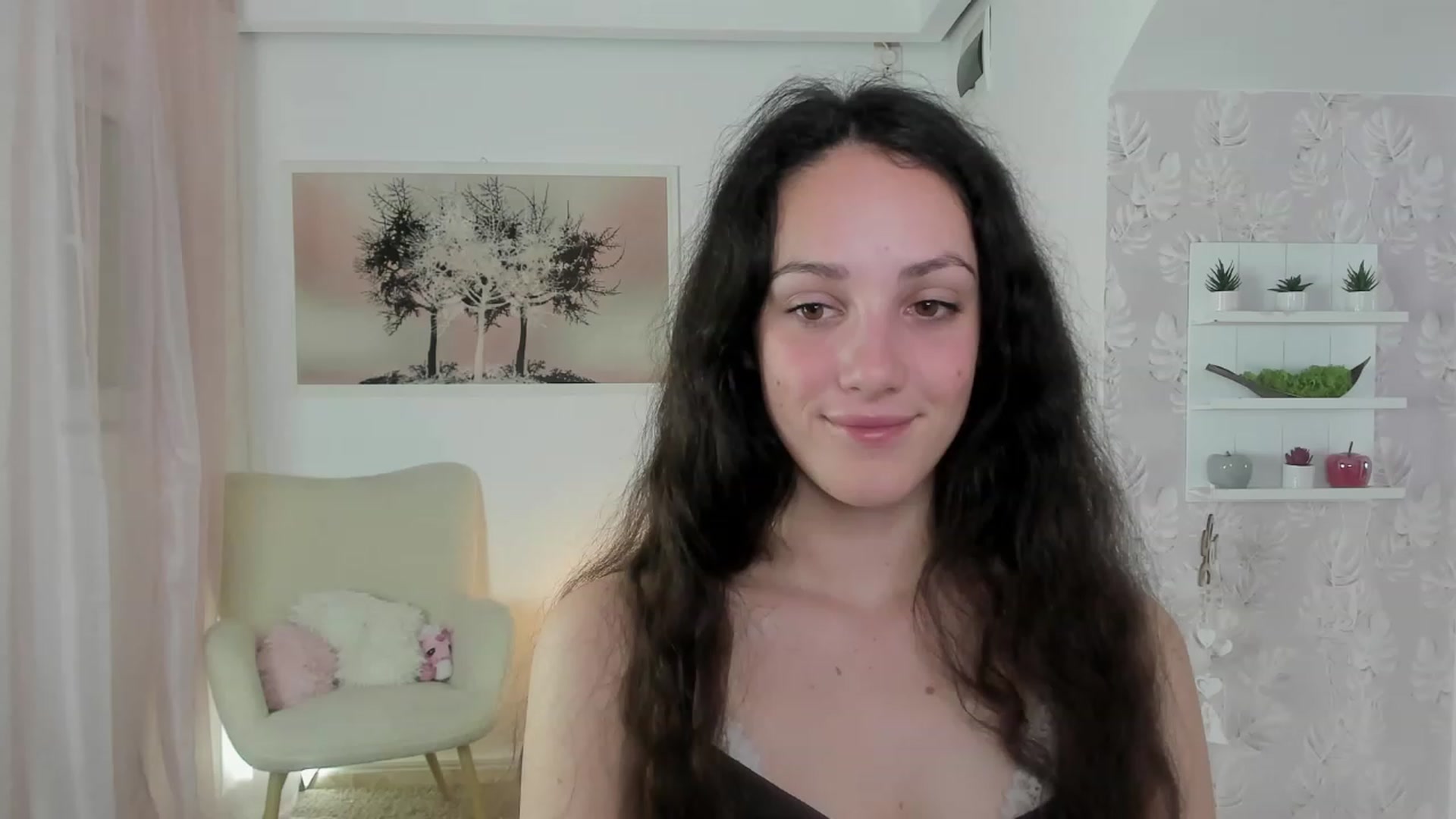 Gallery image thumbnail from Sophie_Rain18's myfreecams stream on, 05/31/2023, 15:04 image 16 of 20